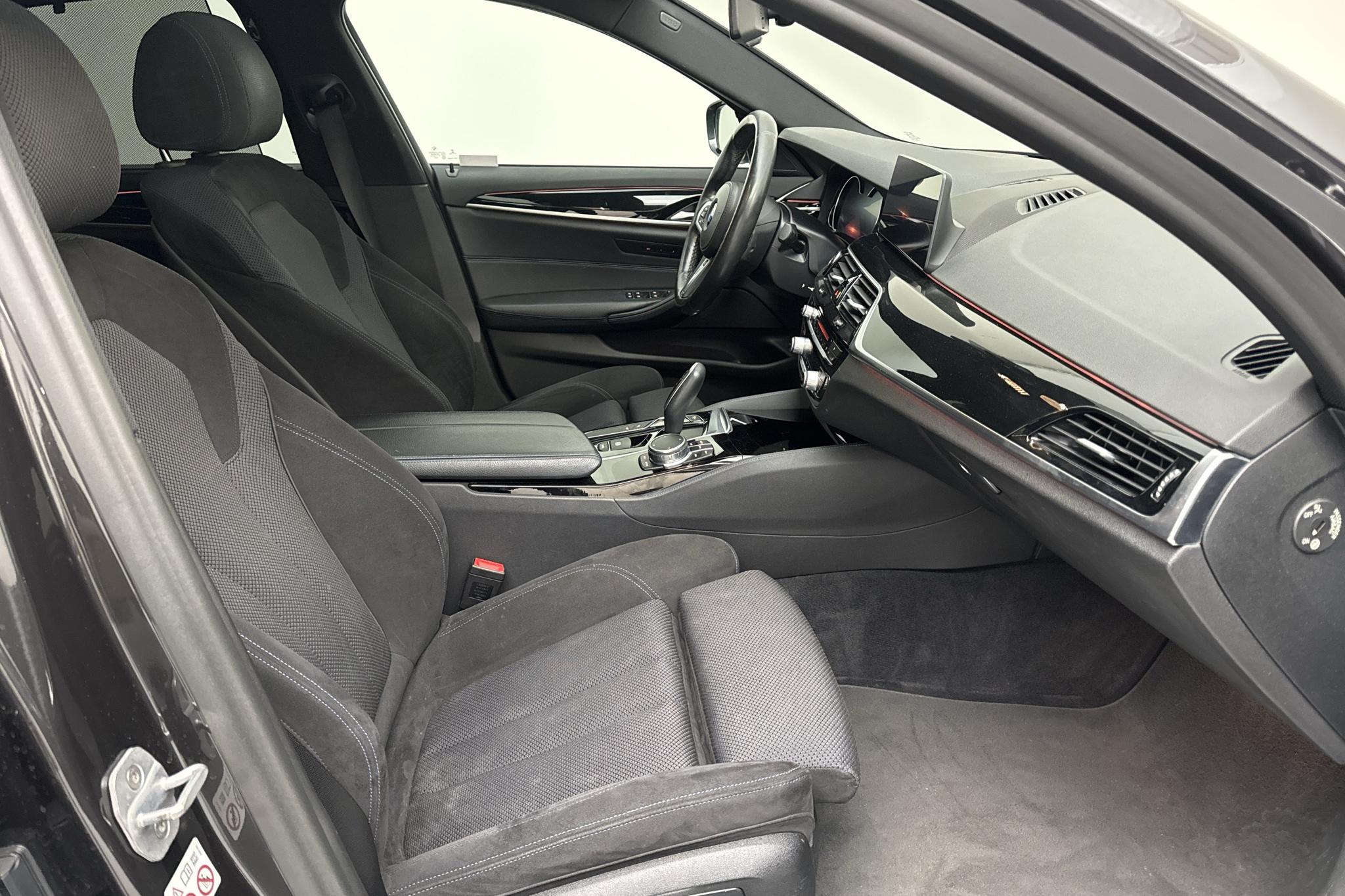 BMW 520d Sedan, G30 (190hk) - 242 730 km - Automatyczna - szary - 2018