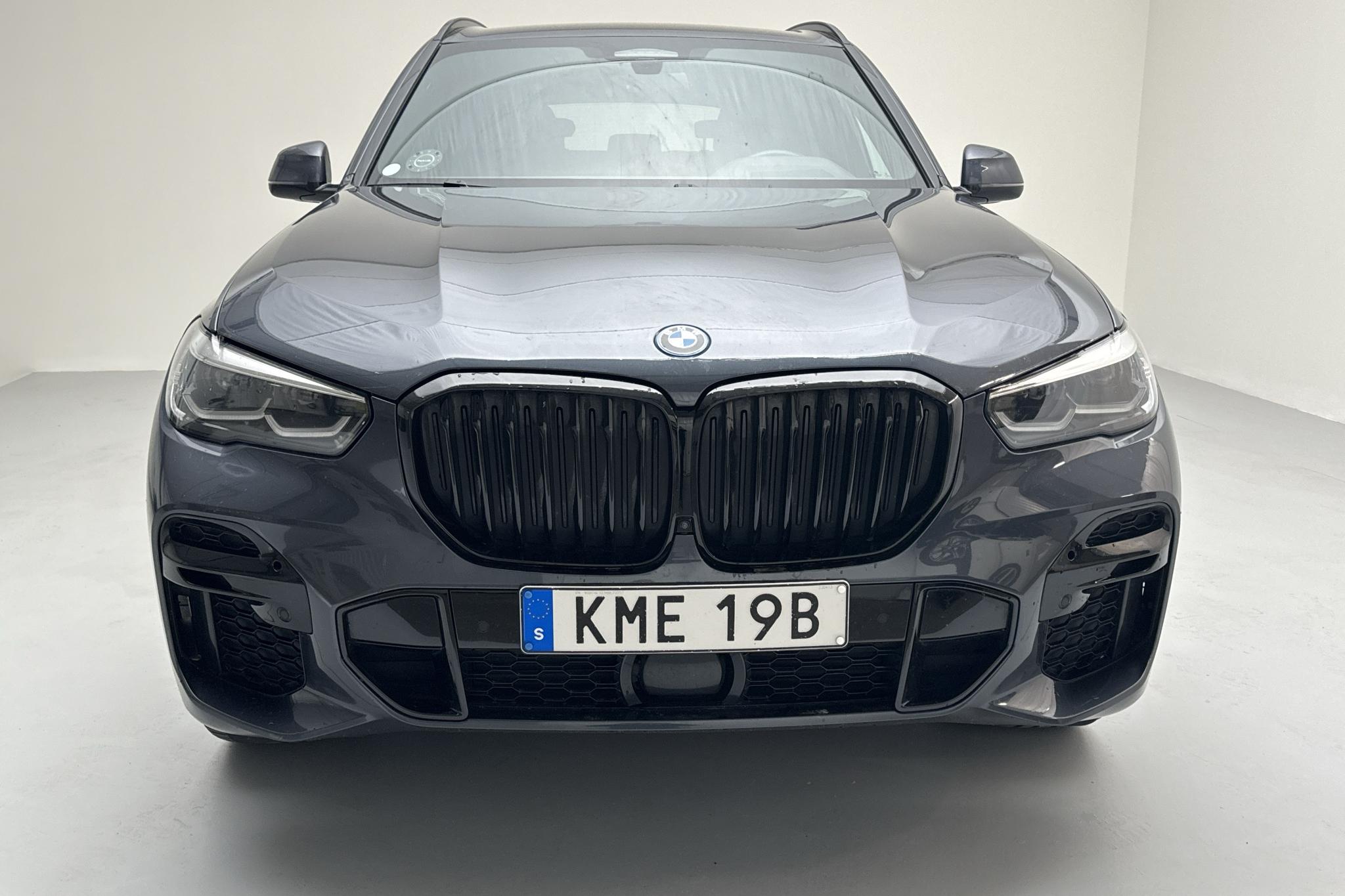 BMW X5 xDrive45e, G05 (394hk) - 89 010 km - Automaatne - hall - 2022