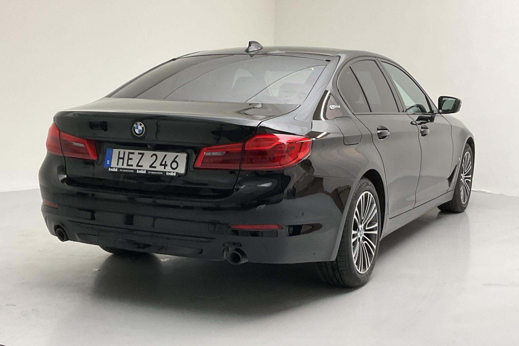 BMW 530e iPerformance Sedan, G30 (252hk) - 129 730 km - Automatyczna - czarny - 2019