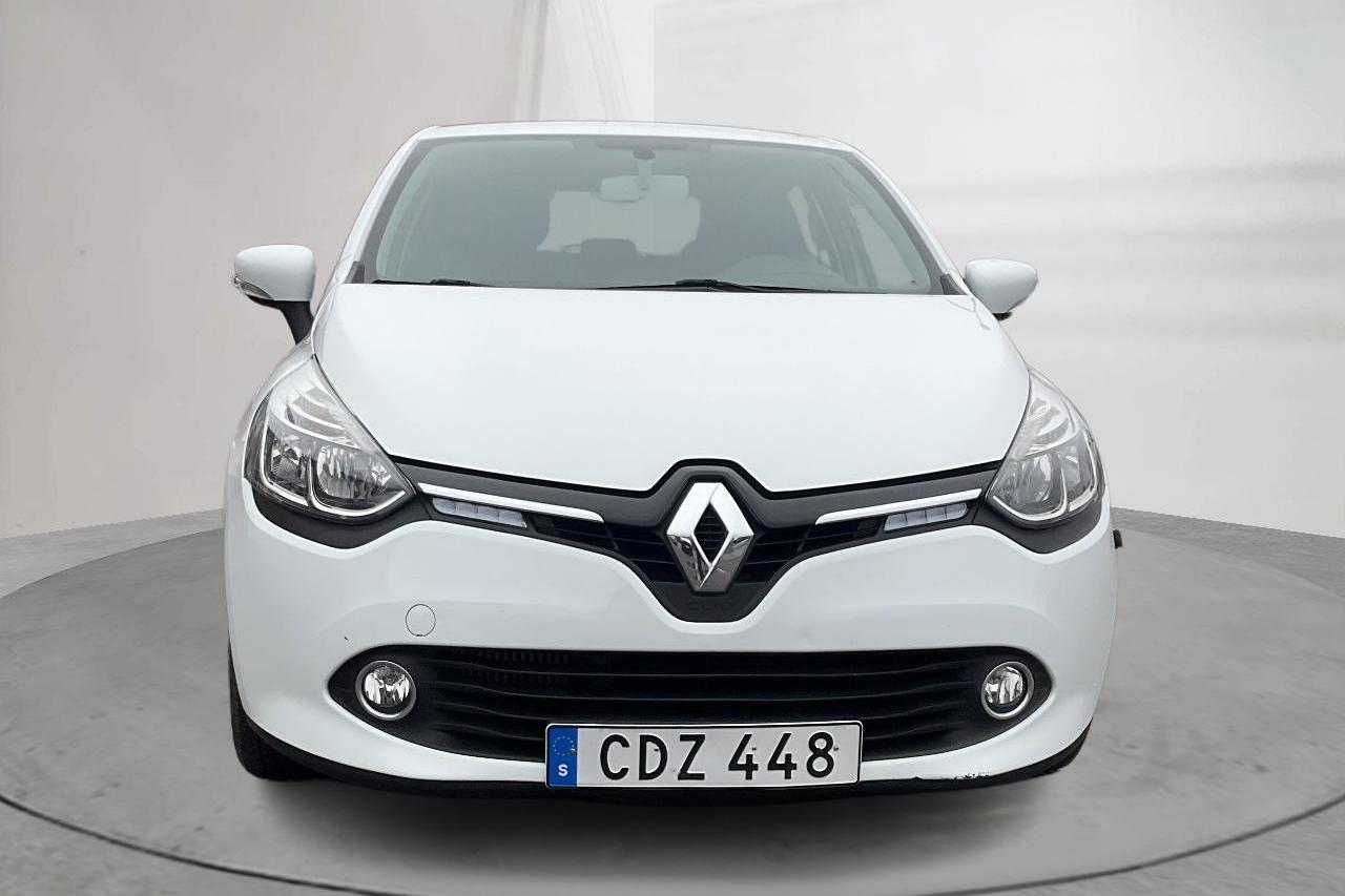 Renault Clio IV 1.5 dCi 5dr (90hk) - 18 861 mil - Manuell - vit - 2014
