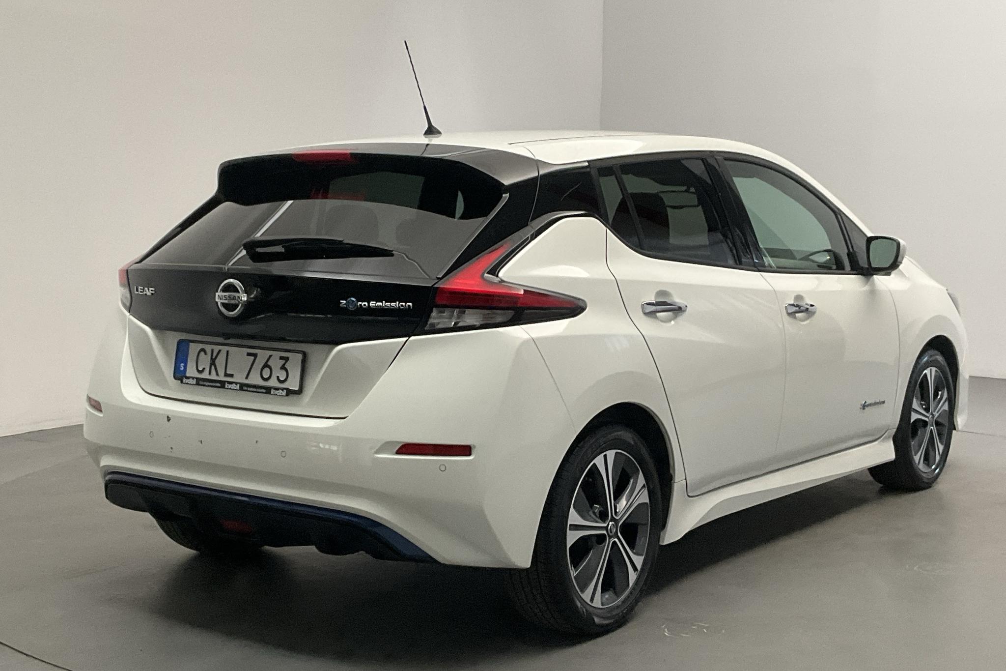 Nissan LEAF 5dr 39 kWh (150hk) - 1 873 mil - Automat - vit - 2019