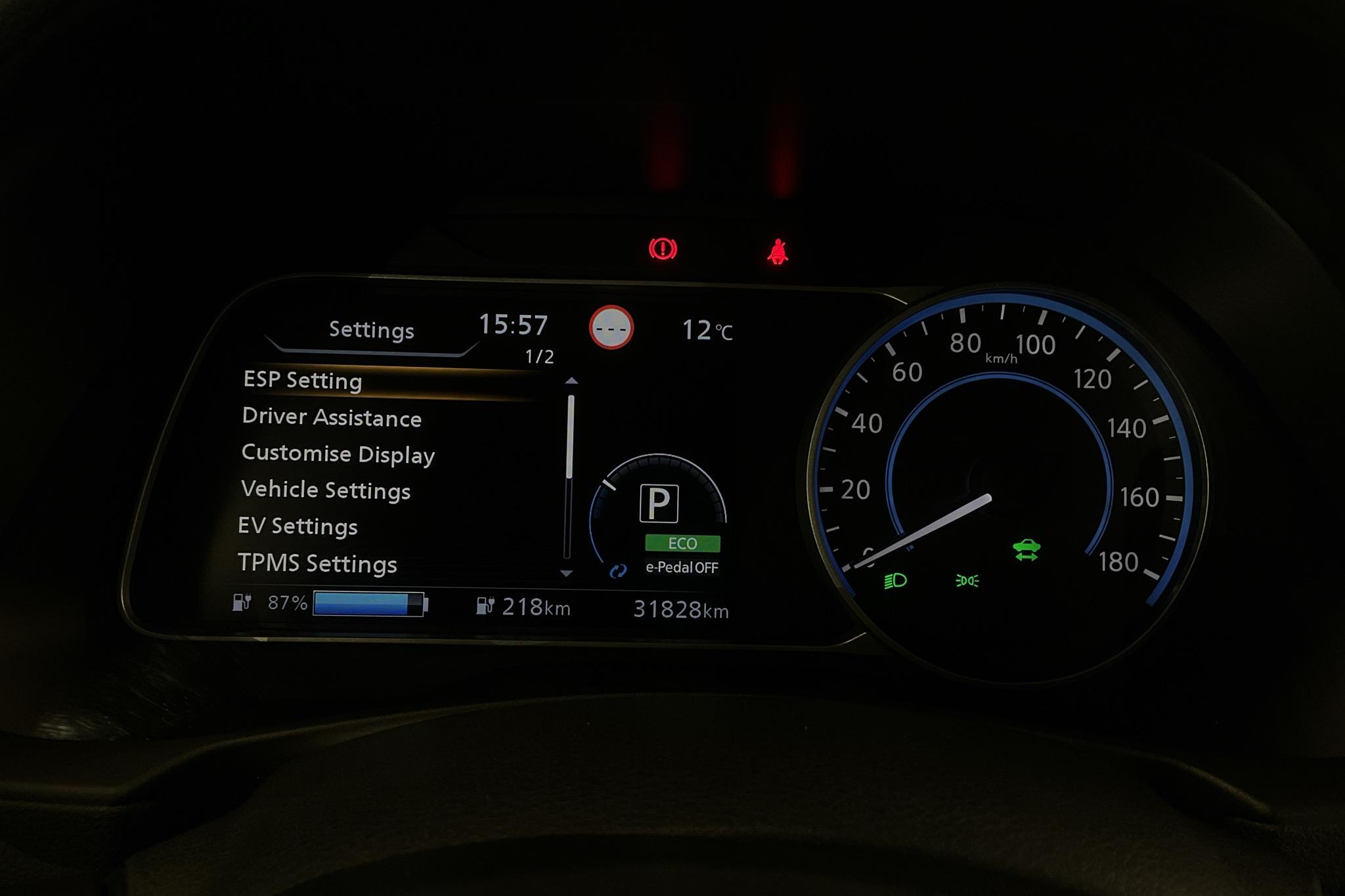 Nissan LEAF 5dr 39 kWh (150hk) - 31 820 km - Automaatne - valge - 2019