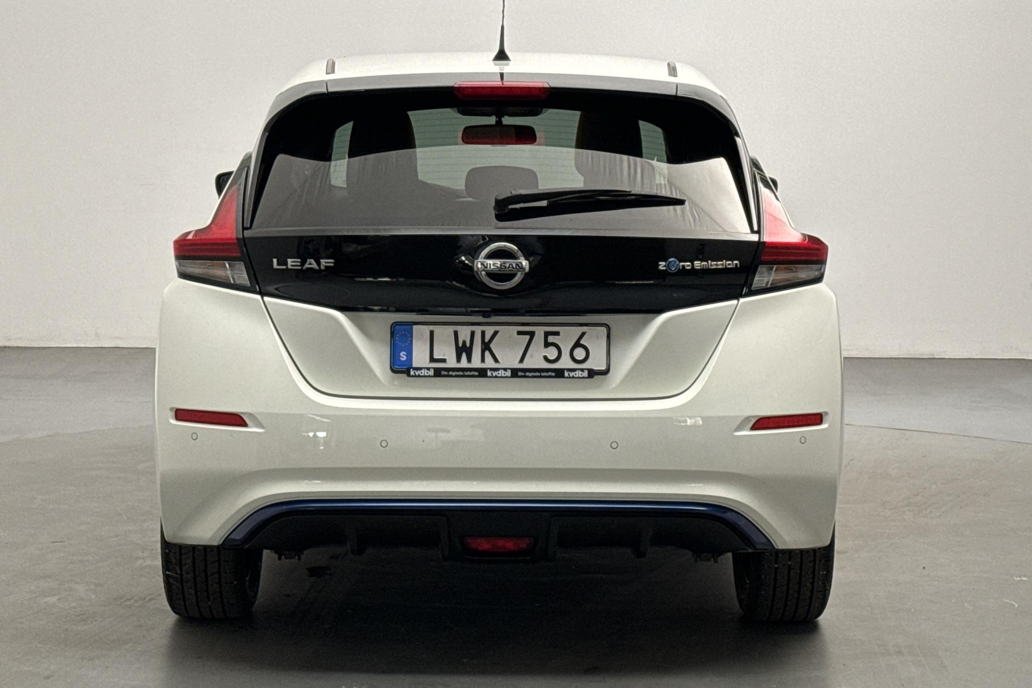 Nissan LEAF 5dr 39 kWh (150hk) - 3 182 mil - Automat - vit - 2019
