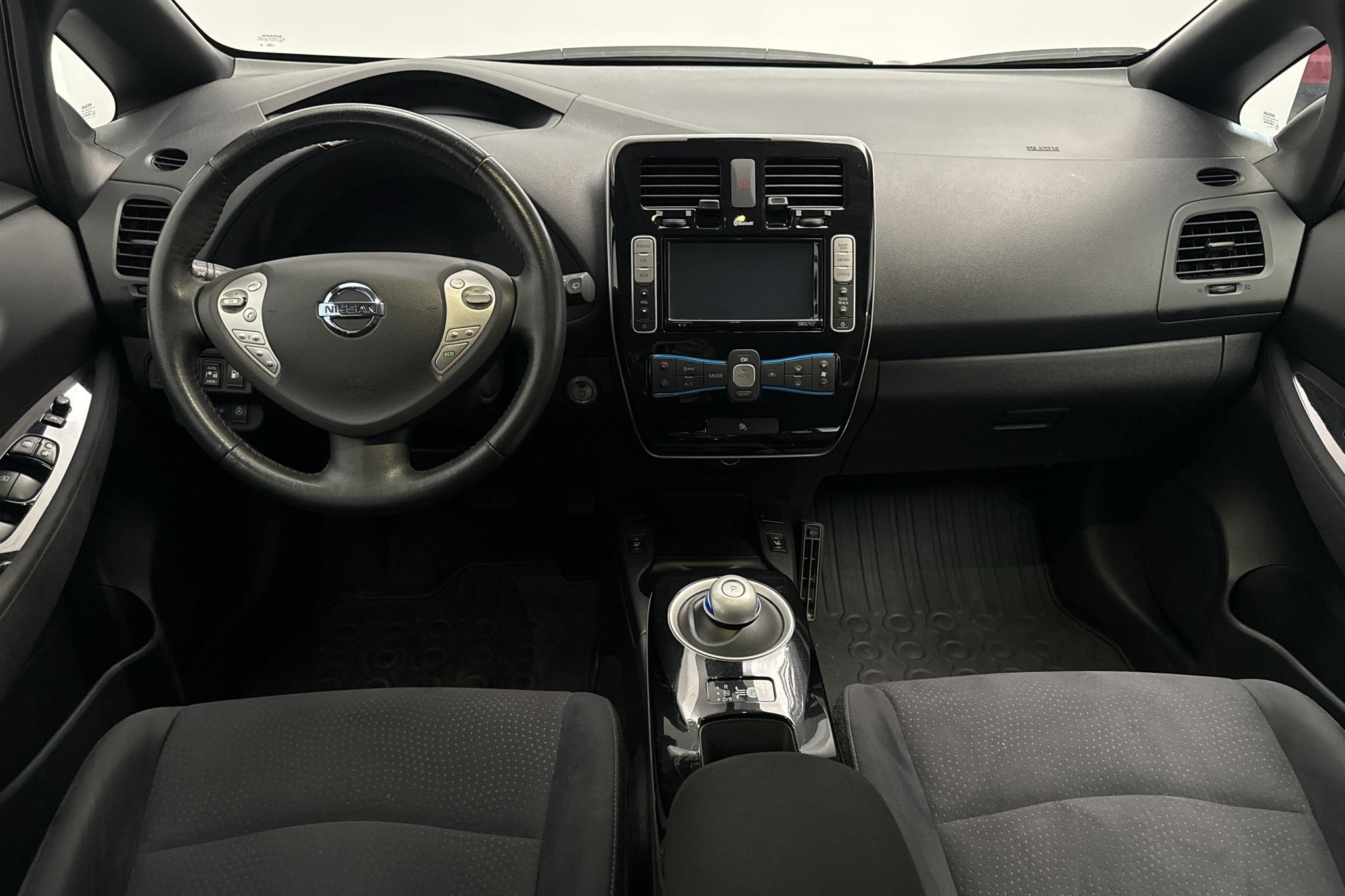 Nissan LEAF 5dr (109hk) - 4 860 mil - Automat - vit - 2017