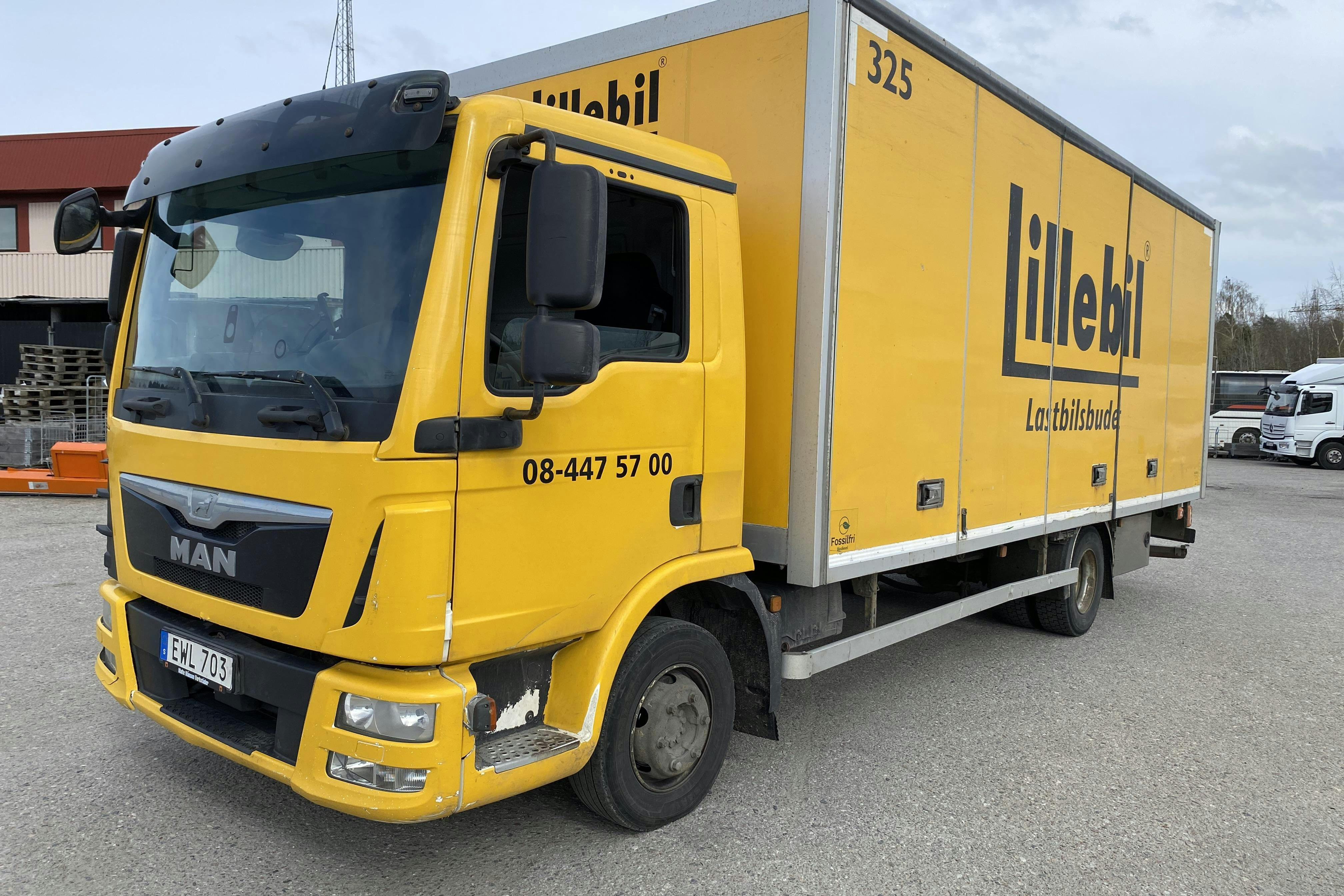 M.A.N TGL 12.220 4X2 BL - 534 299 km - Automaatne - valge - 2015