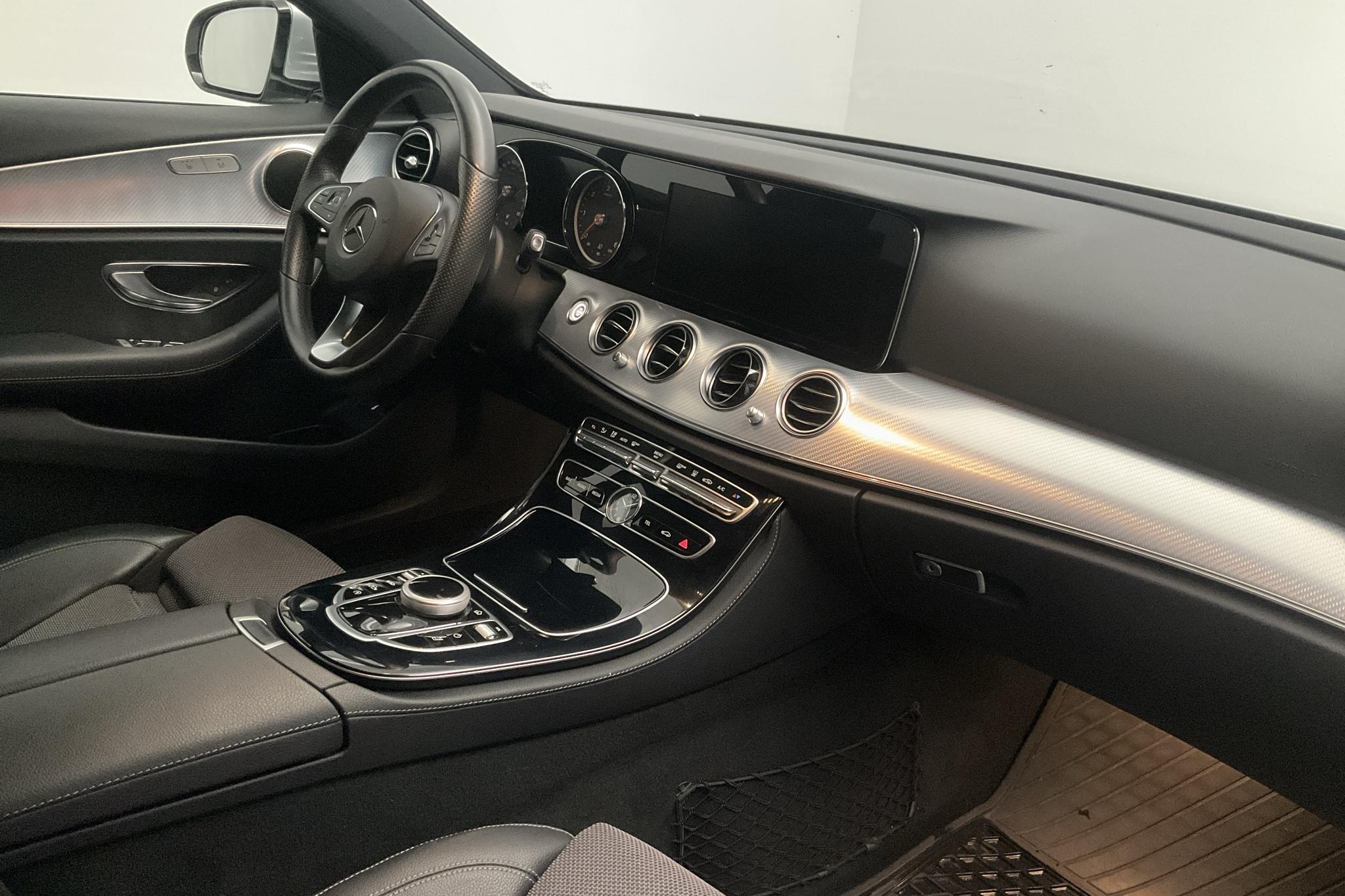 Mercedes E 220 d 4MATIC Kombi All-Terrain S213 (194hk) - 11 762 mil - Automat - silver - 2018