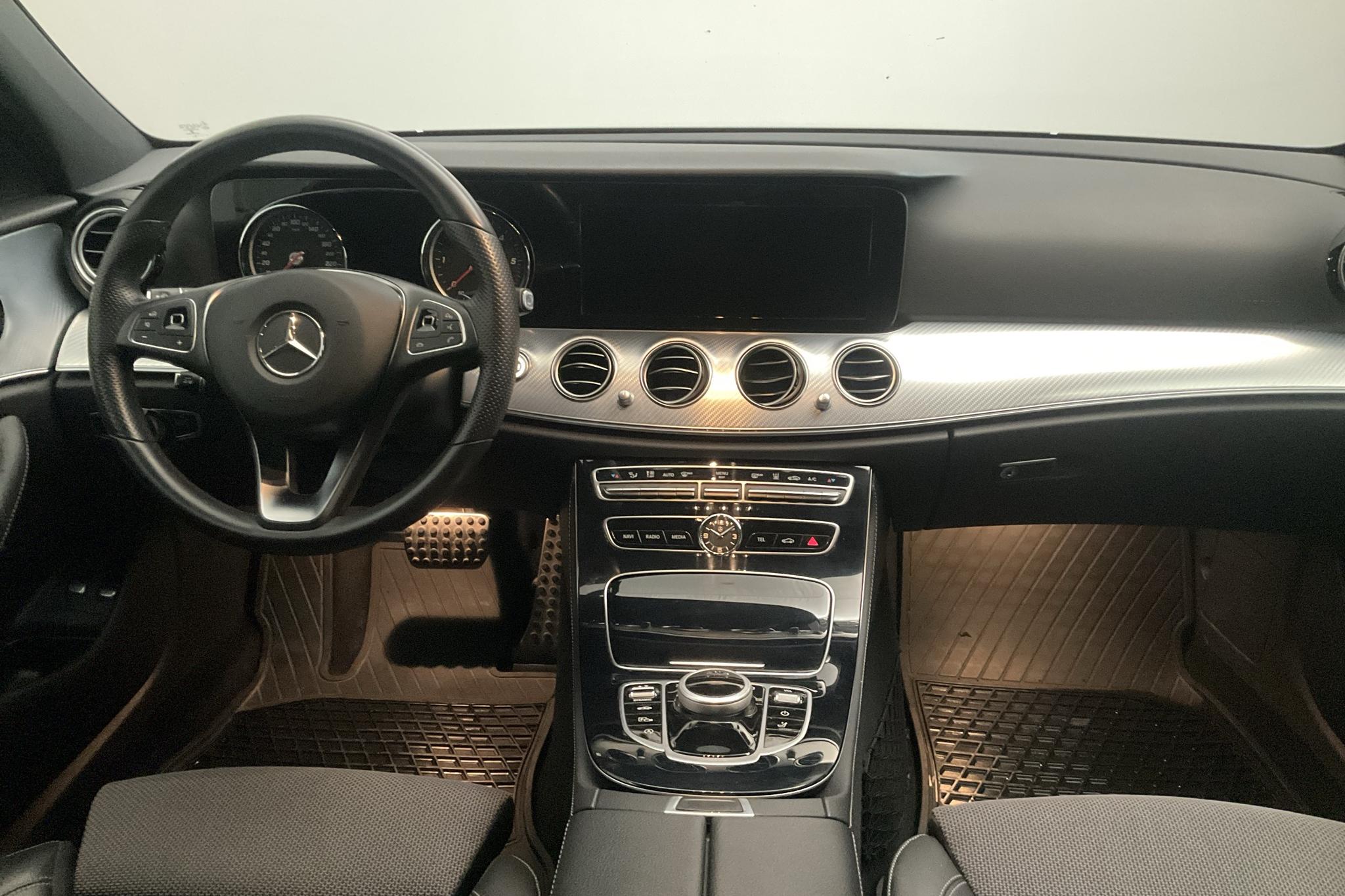 Mercedes E 220 d 4MATIC Kombi All-Terrain S213 (194hk) - 117 620 km - Automatic - silver - 2018