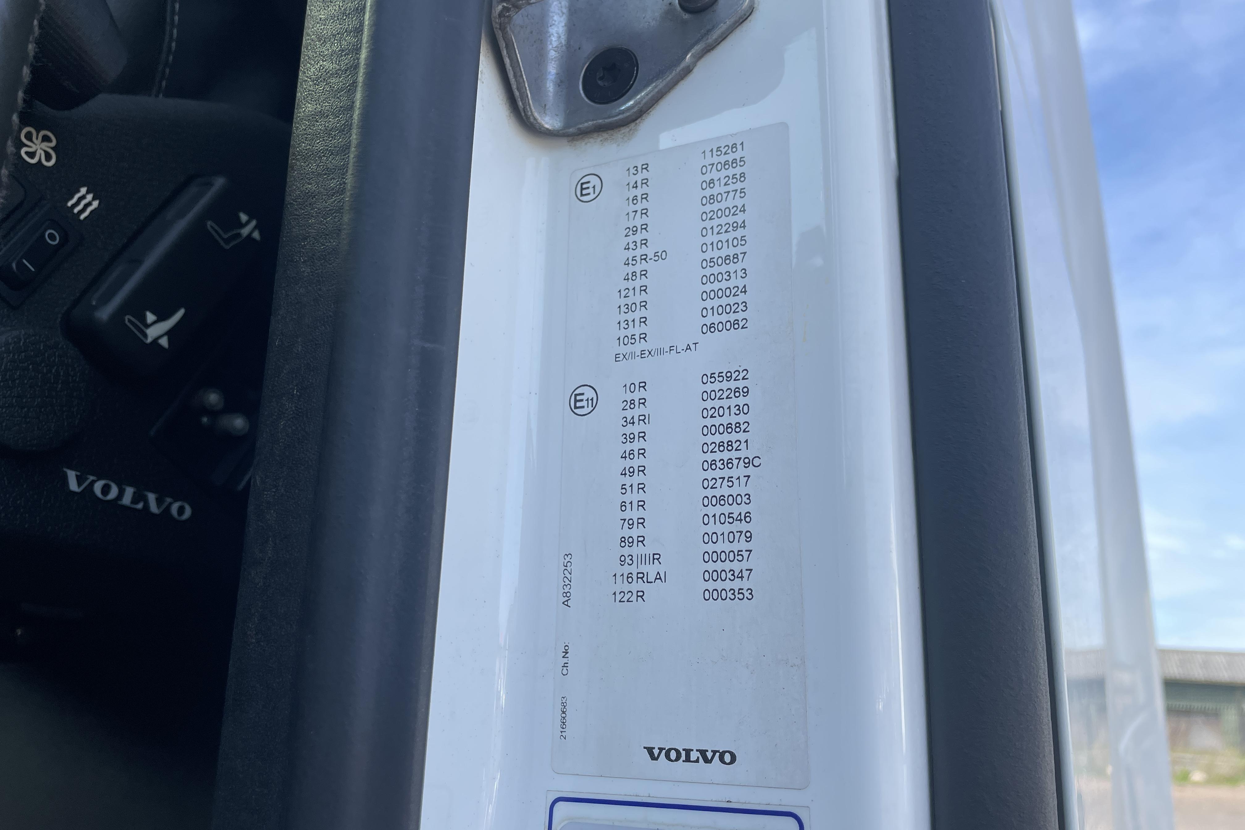 Volvo FH540 - 649 848 km - Automatic - white - 2018