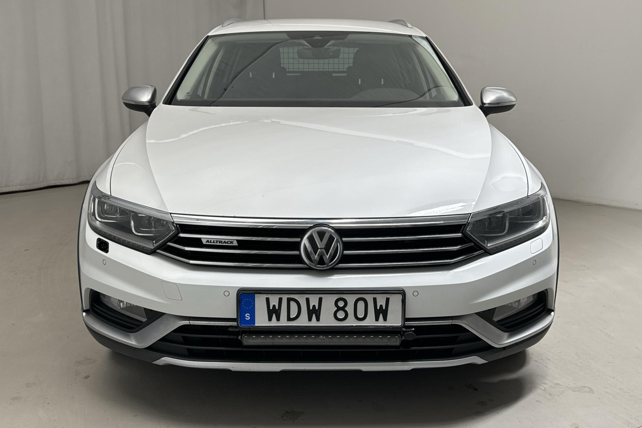 VW Passat Alltrack 2.0 TDI 4MOTION (190hk) - 198 760 km - Automaatne - valge - 2019