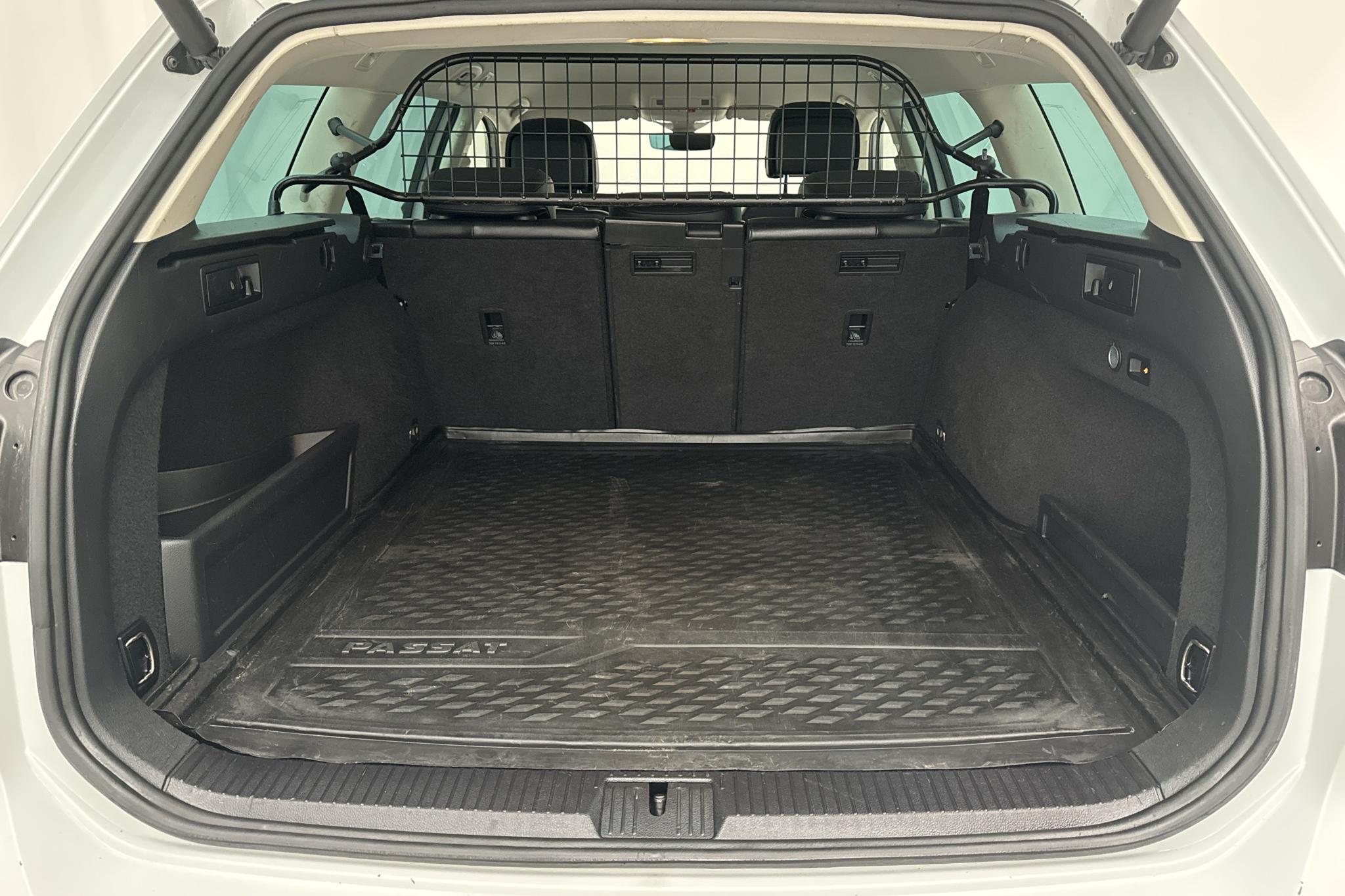VW Passat Alltrack 2.0 TDI 4MOTION (190hk) - 198 760 km - Automaattinen - valkoinen - 2019