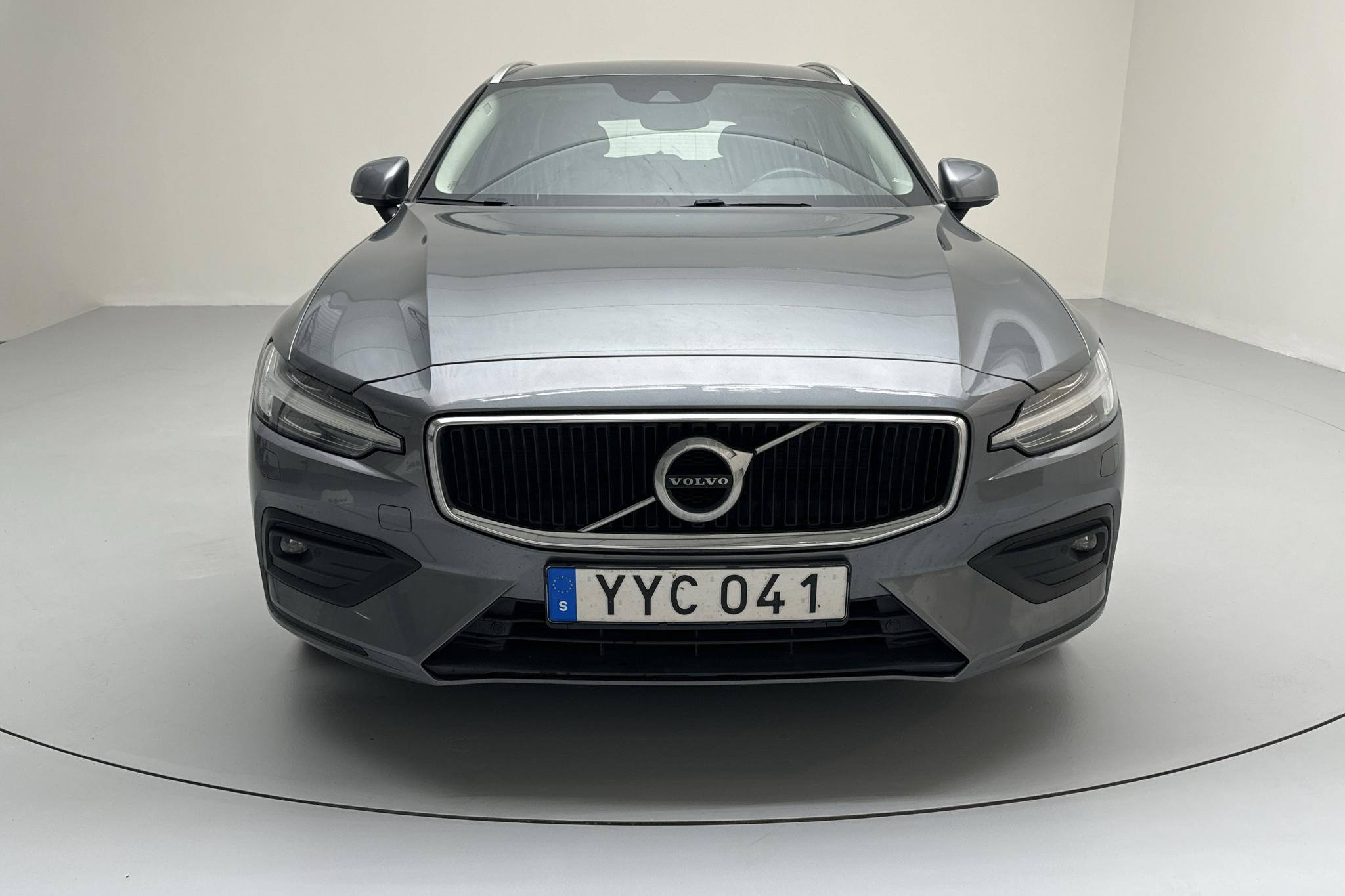 Volvo V60 D3 (150hk) - 131 230 km - Manual - gray - 2019