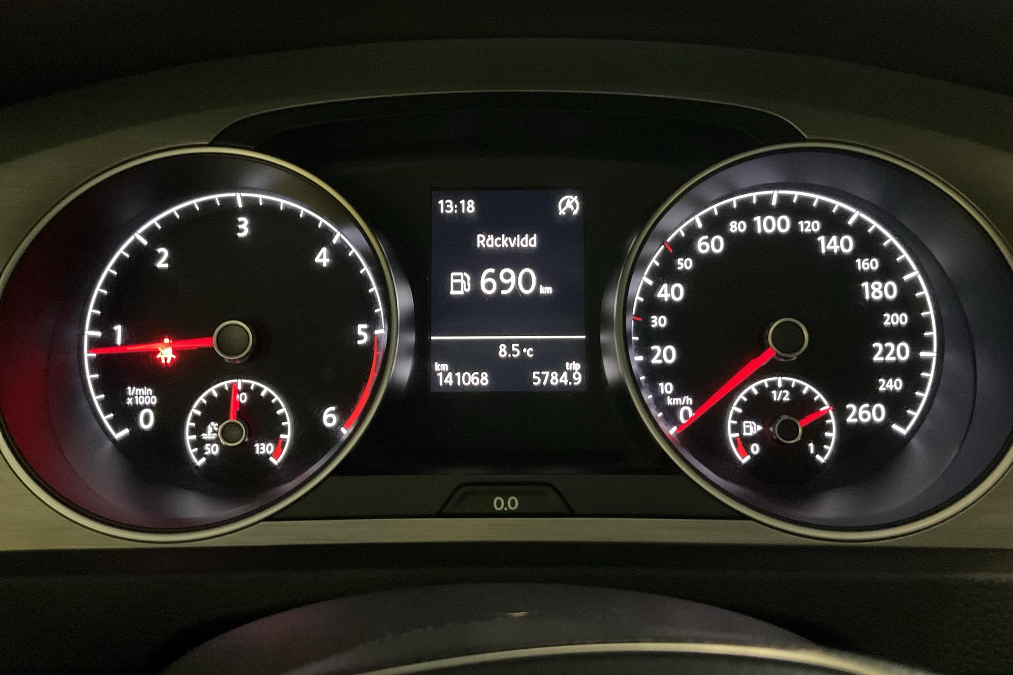 VW Golf VII 1.6 TDI BlueMotion Sportscombi (110hk) - 14 106 mil - Manuell - vit - 2016
