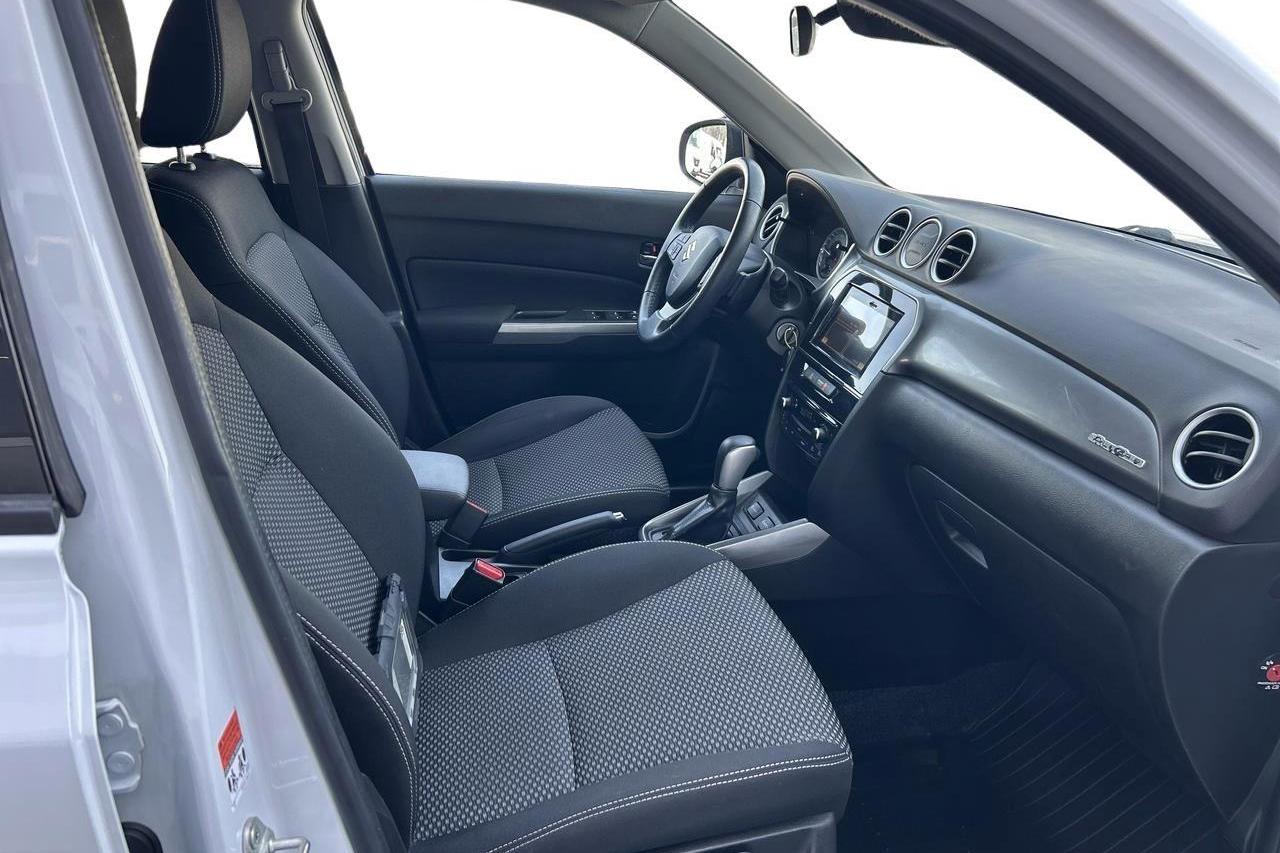Suzuki Vitara 1.0 Allgrip 4x4 (112hk) - 23 570 mil - Automat - vit - 2019