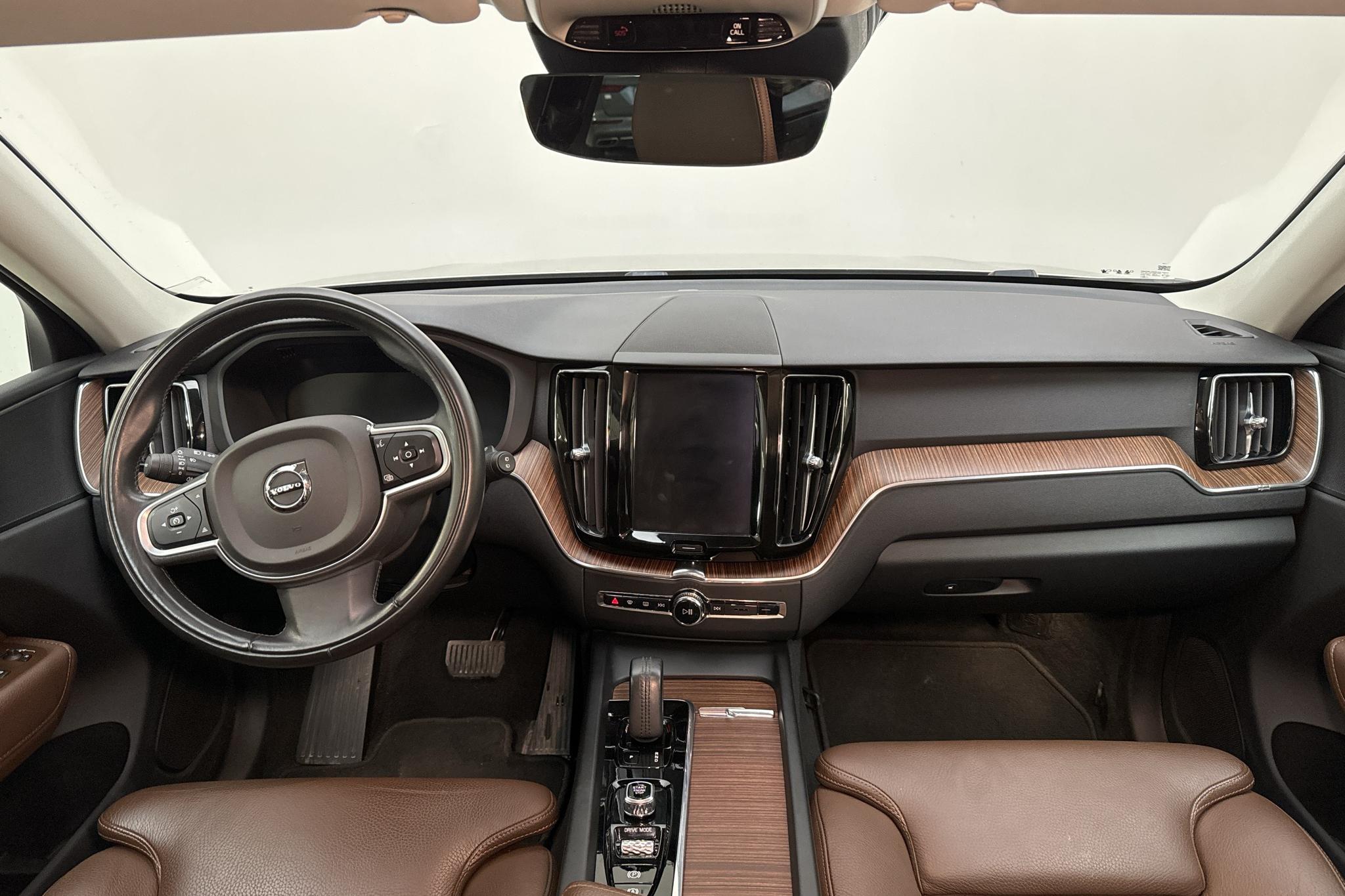 Volvo XC60 B4 AWD Mildhybrid, Diesel (197hk) - 83 410 km - Automatyczna - Light Brown - 2020