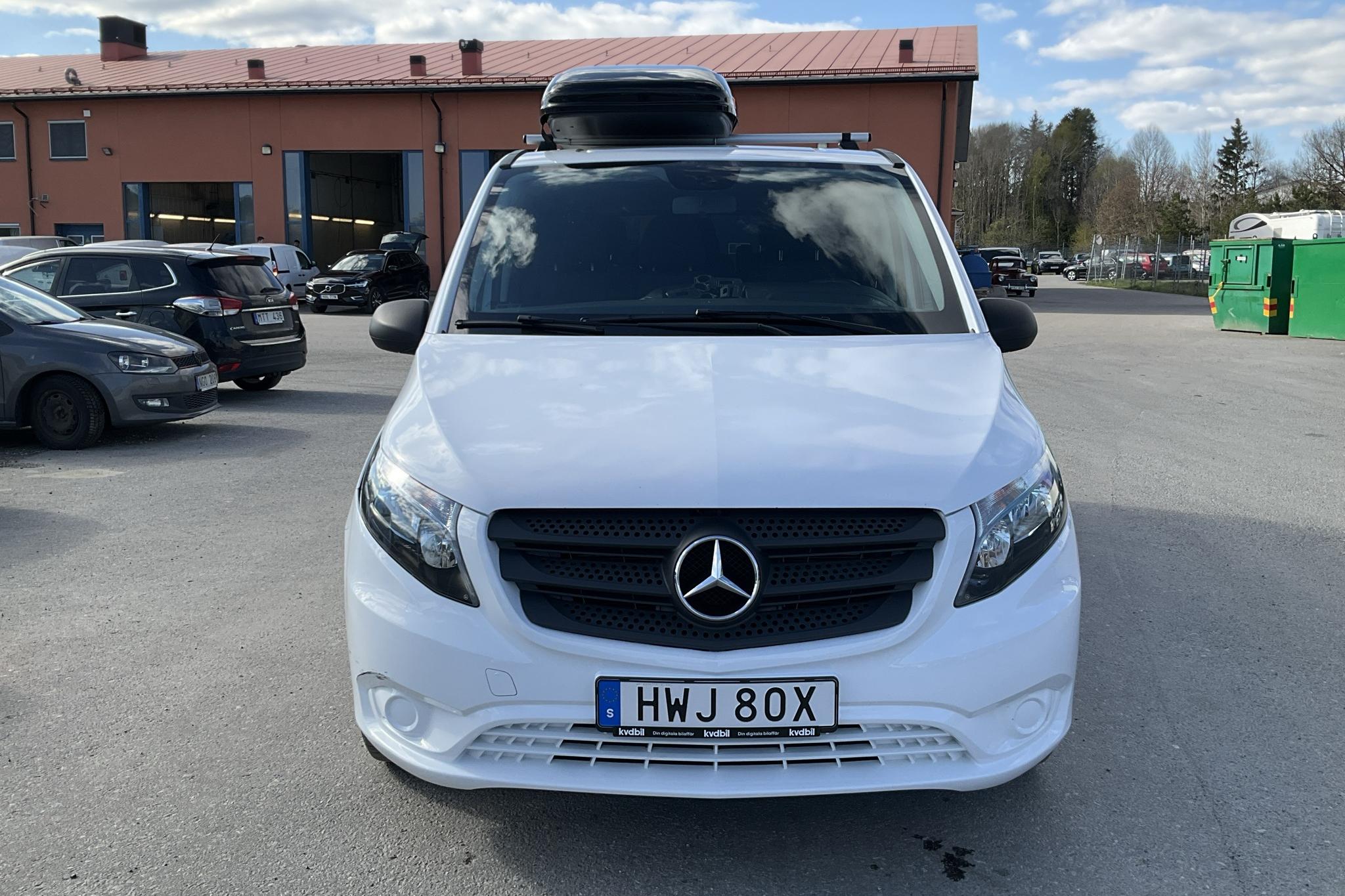 Mercedes Vito Tourer 116 CDI 4MATIC W640 (163hk) - 8 228 mil - Automat - vit - 2020