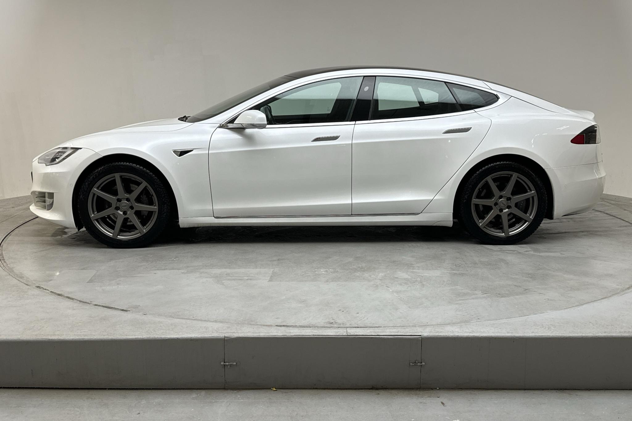 Tesla Model S 75D - 185 020 km - Automaattinen - valkoinen - 2019