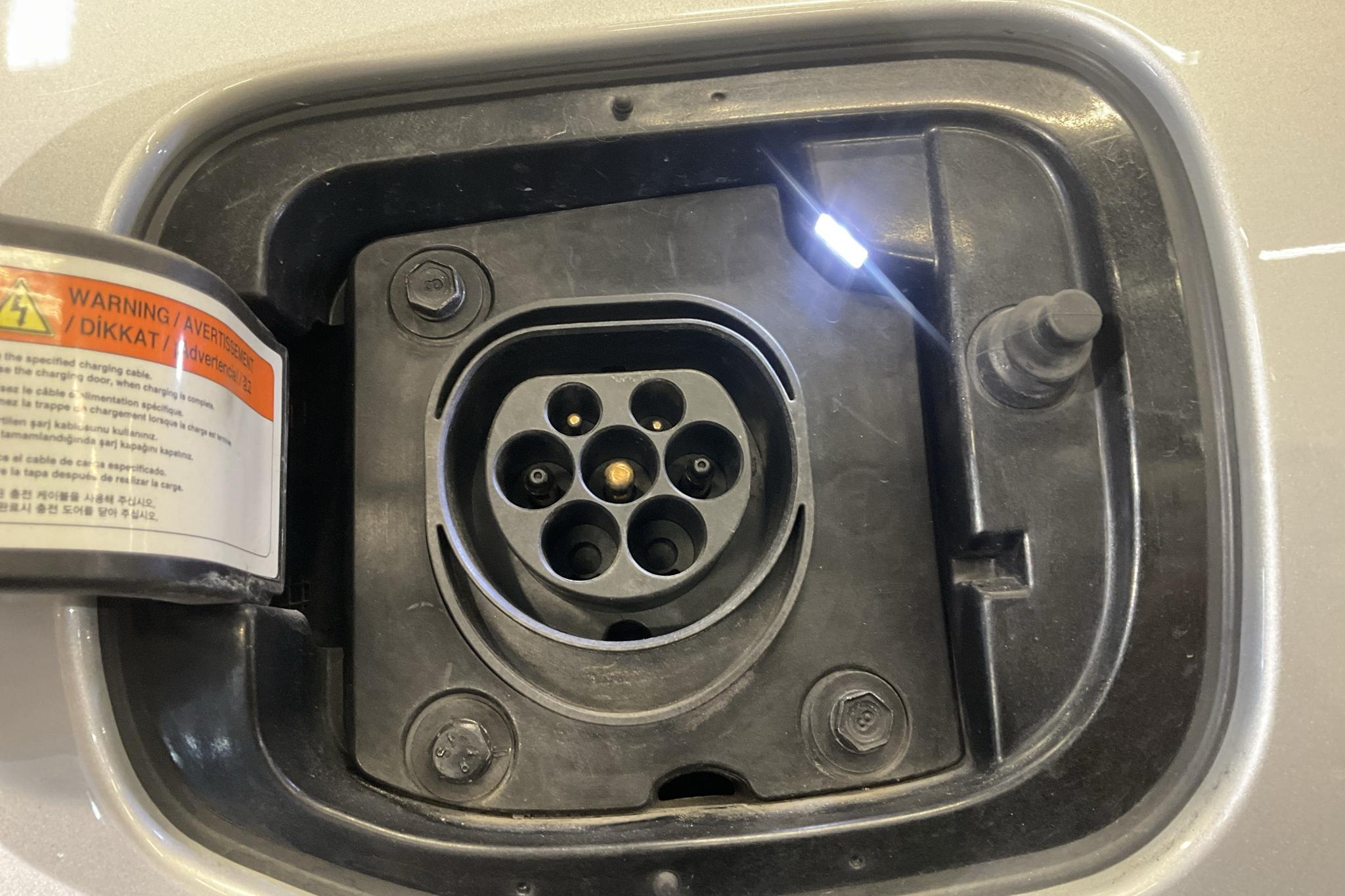 KIA Niro Plug-in Hybrid 1.6 (141hk) - 97 190 km - Automatyczna - szary - 2019