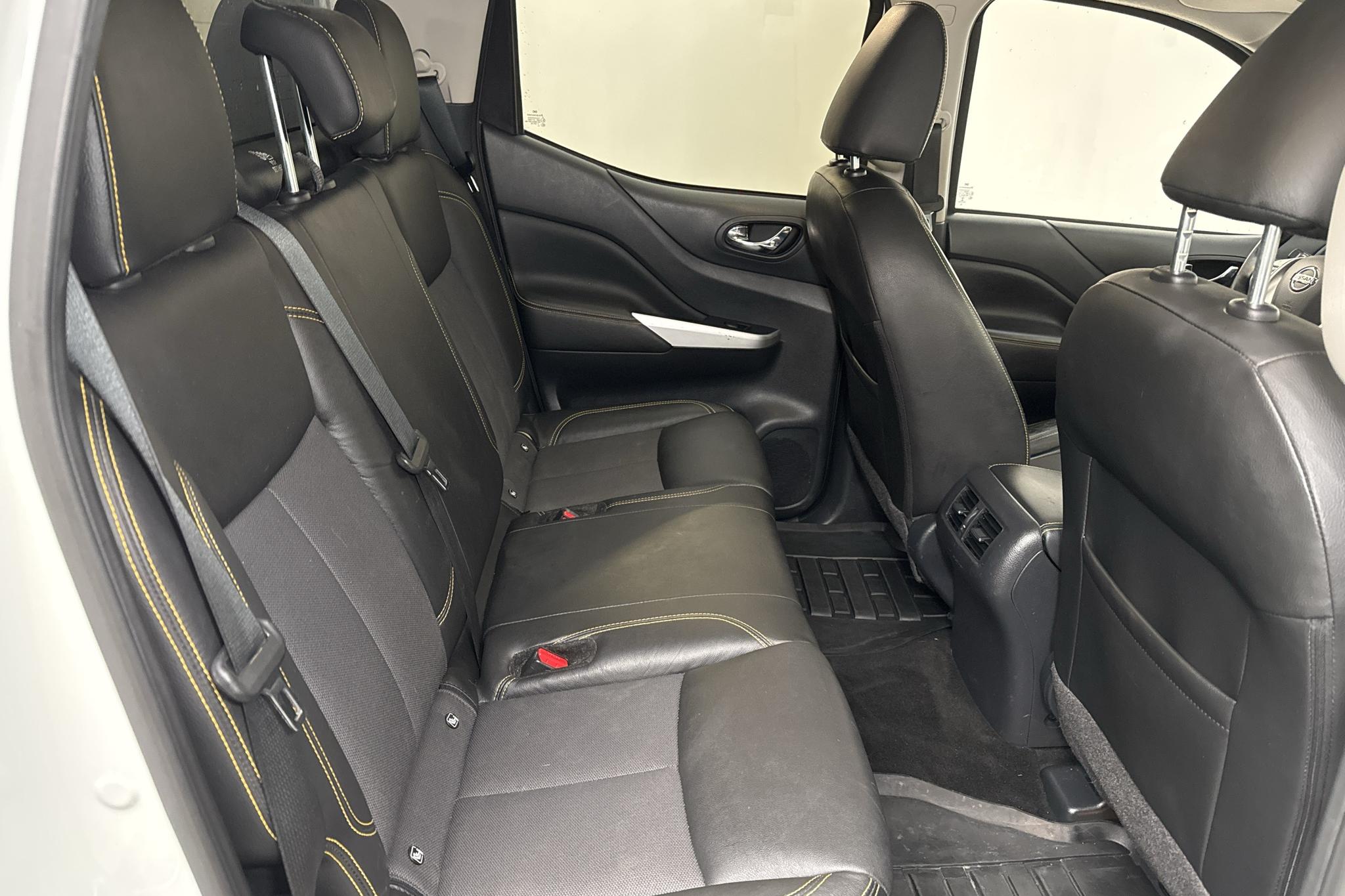 Nissan Navara 2.3 dCi 4x4 (190hk) - 149 230 km - Automatic - white - 2019