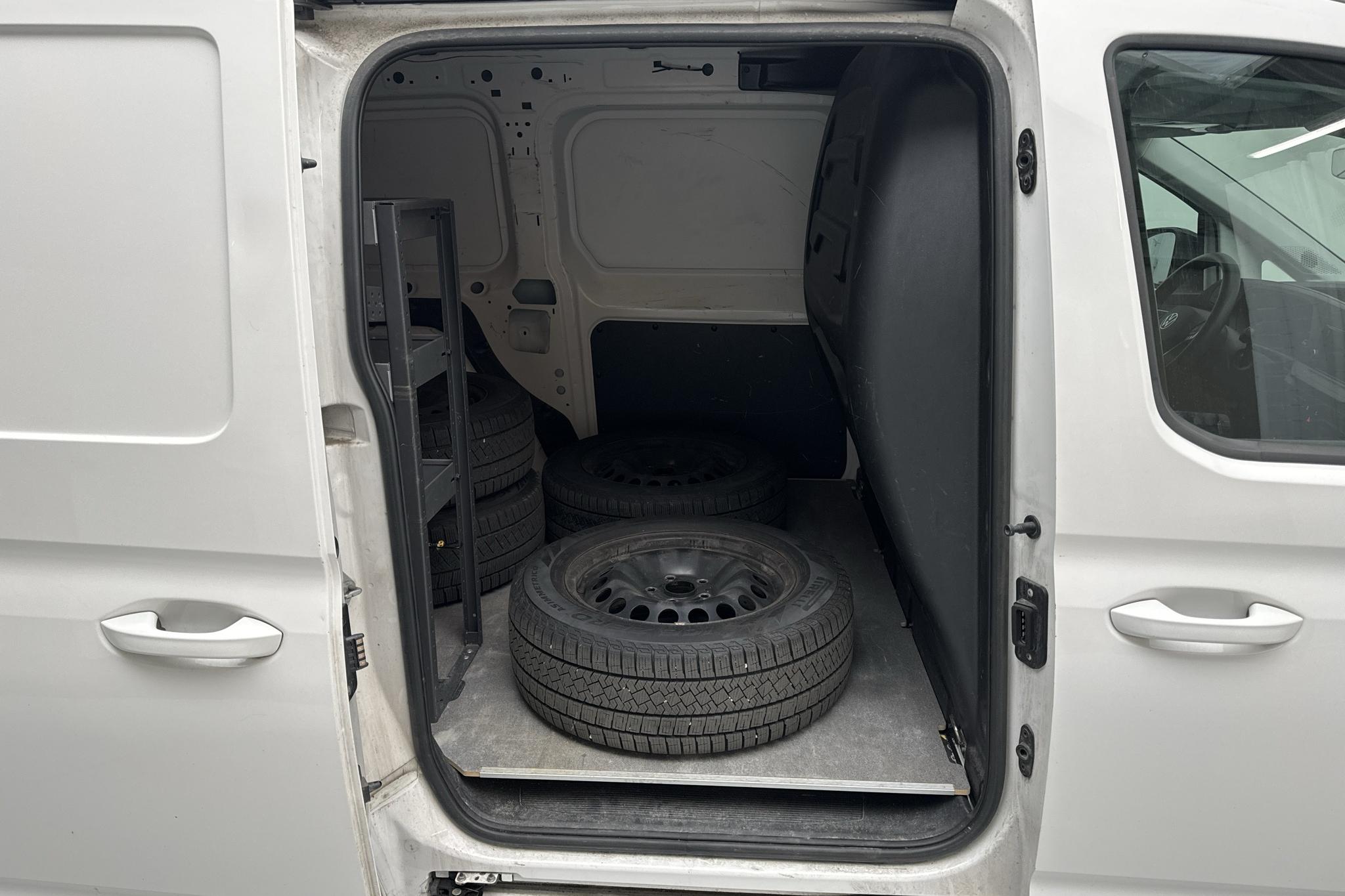 VW Caddy Cargo Maxi 2.0 TDI Skåp (102hk) - 57 730 km - Manual - white - 2021