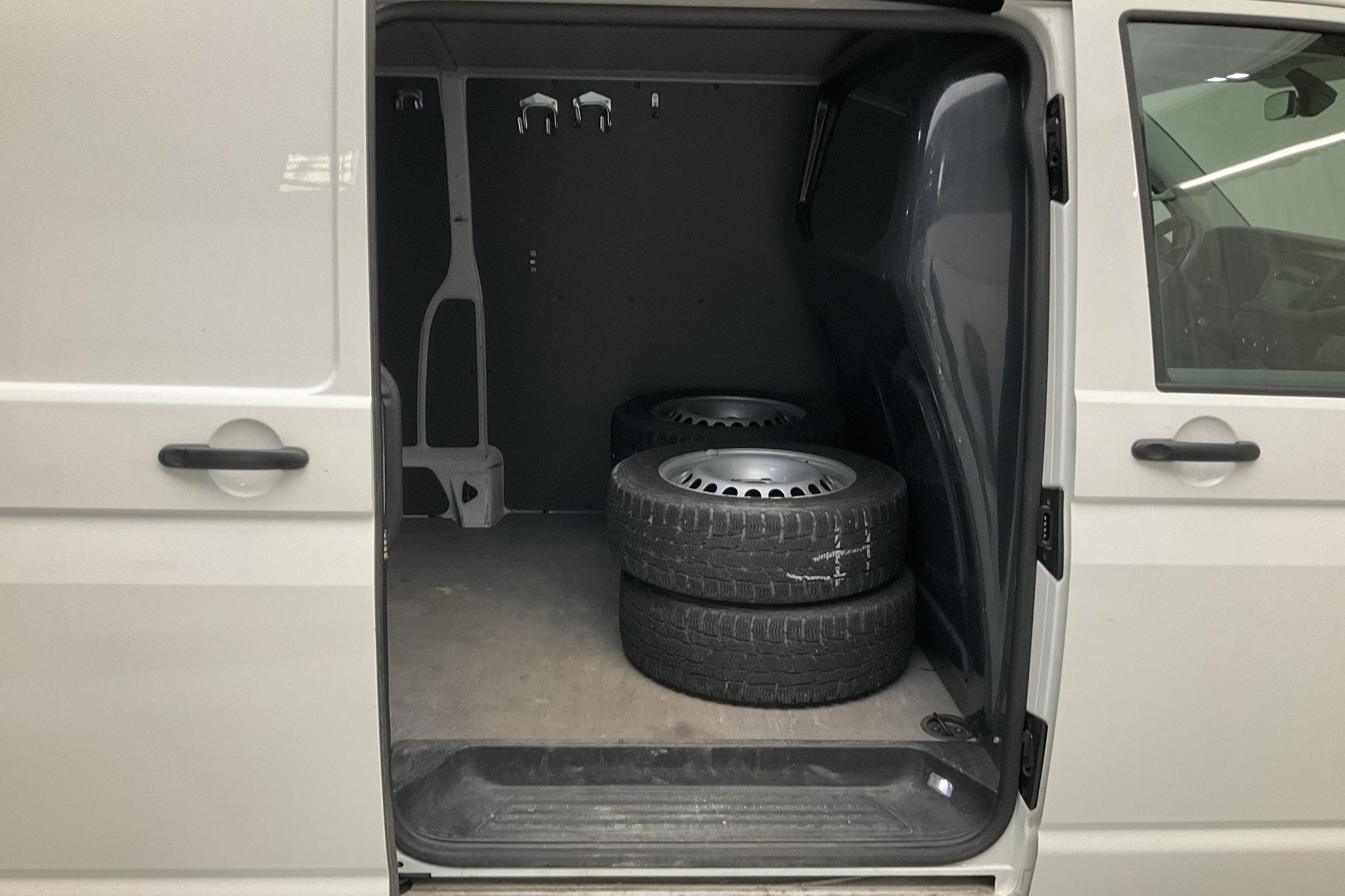VW Transporter T6.1 Skåp TDI (110hk) - 66 820 km - Manual - white - 2021