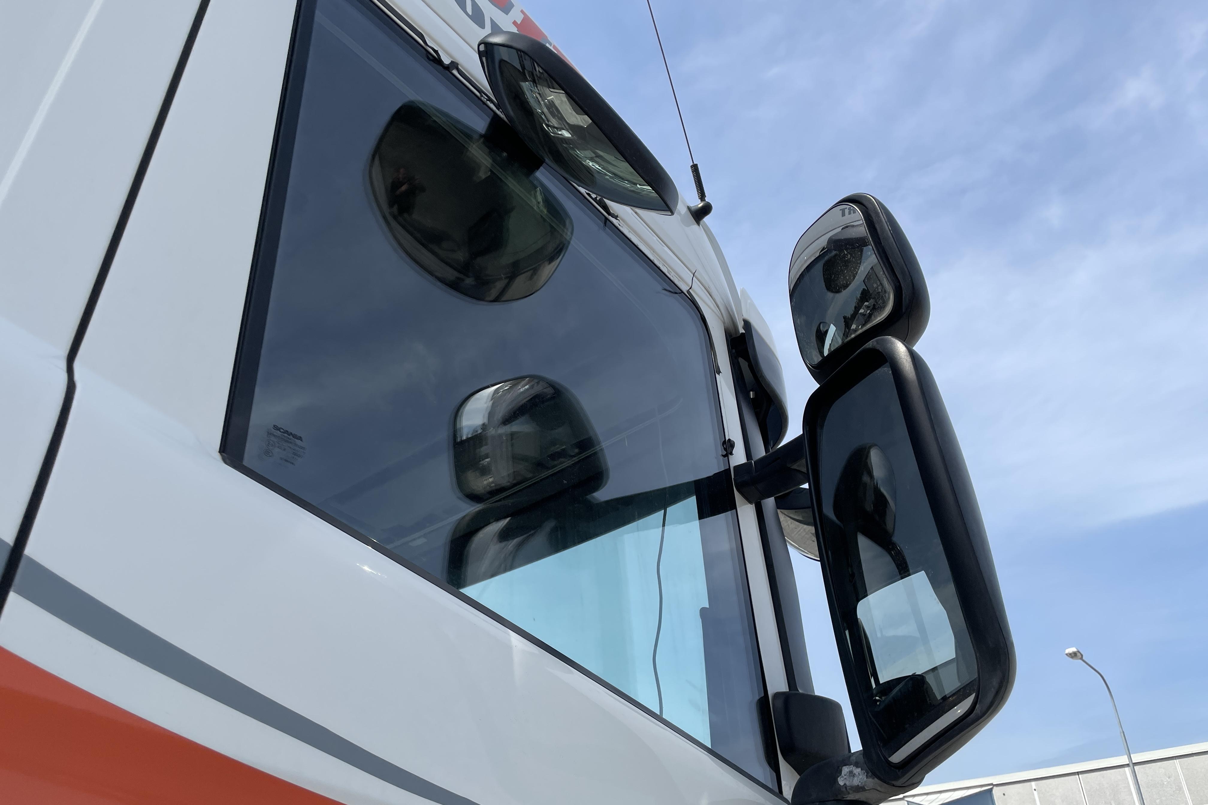 Scania R410 - 876 230 km - Automatyczna - biały - 2015