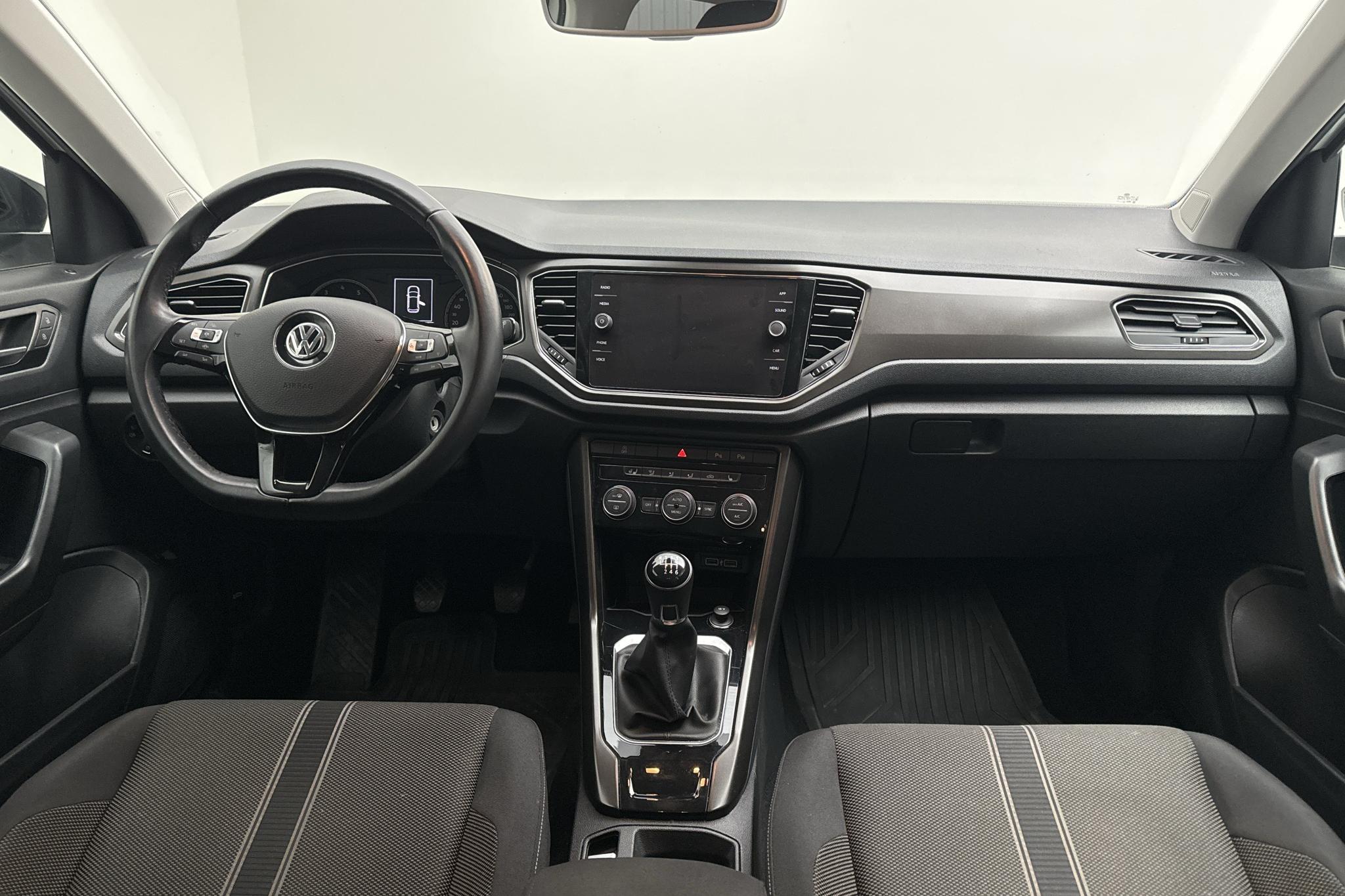 VW T-Roc 1.0 TSI (115hk) - 95 000 km - Manuaalinen - valkoinen - 2020