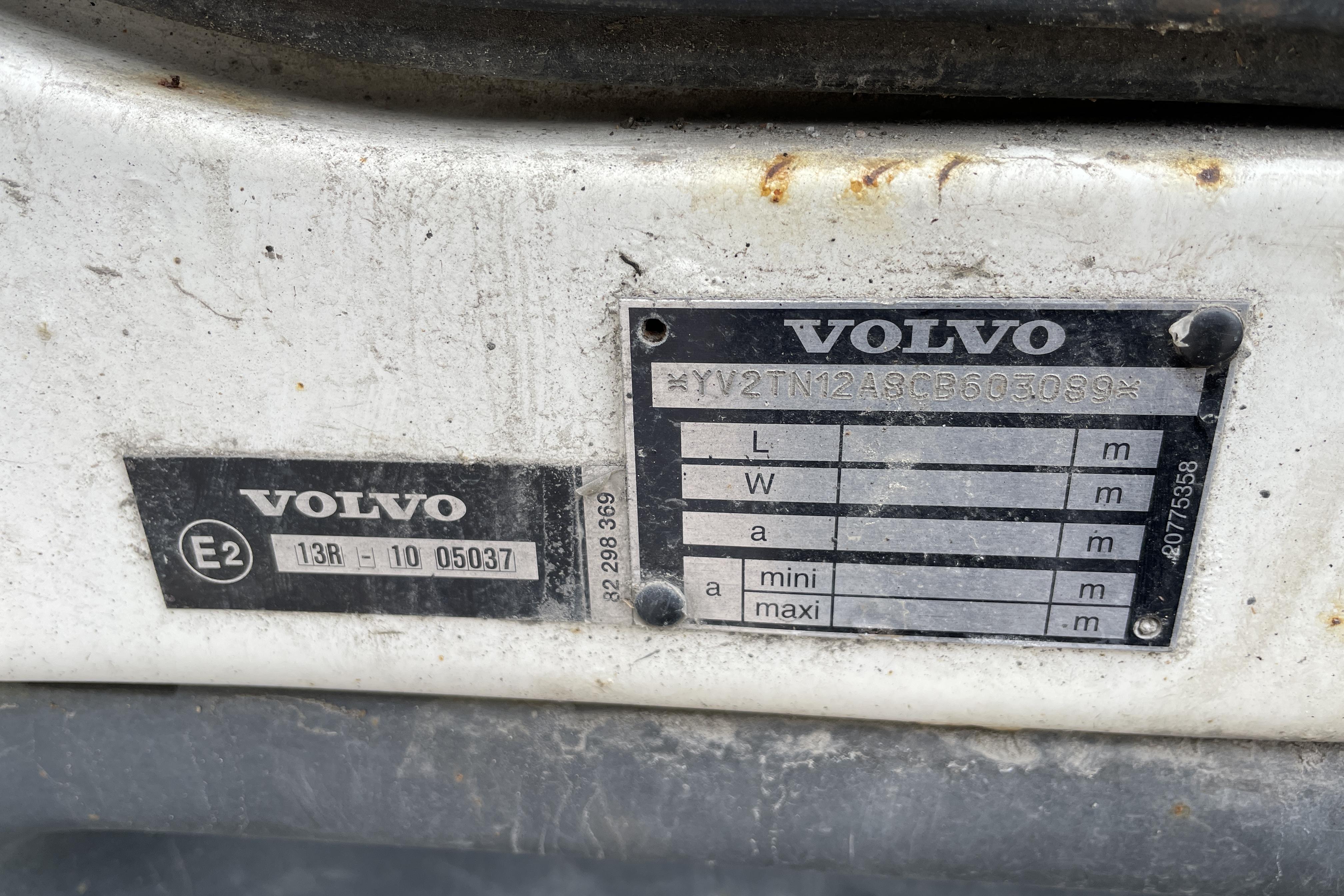 Volvo FL240 - 163 592 km - Automaatne - valge - 2012