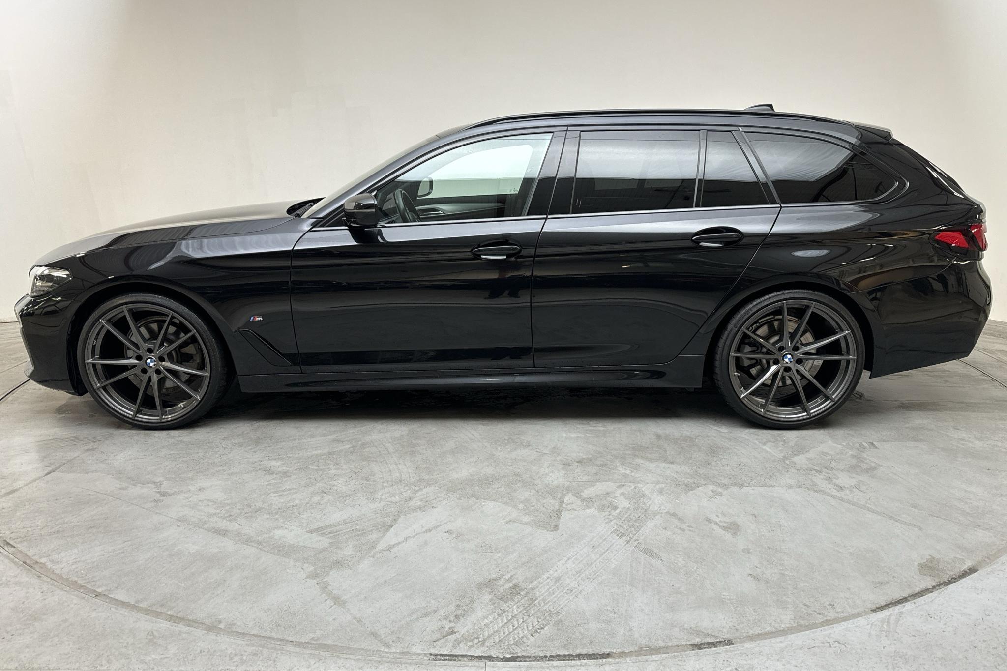 BMW 520d xDrive Touring, G31 LCI (190hk+11hk) - 39 330 km - Automatic - black - 2021