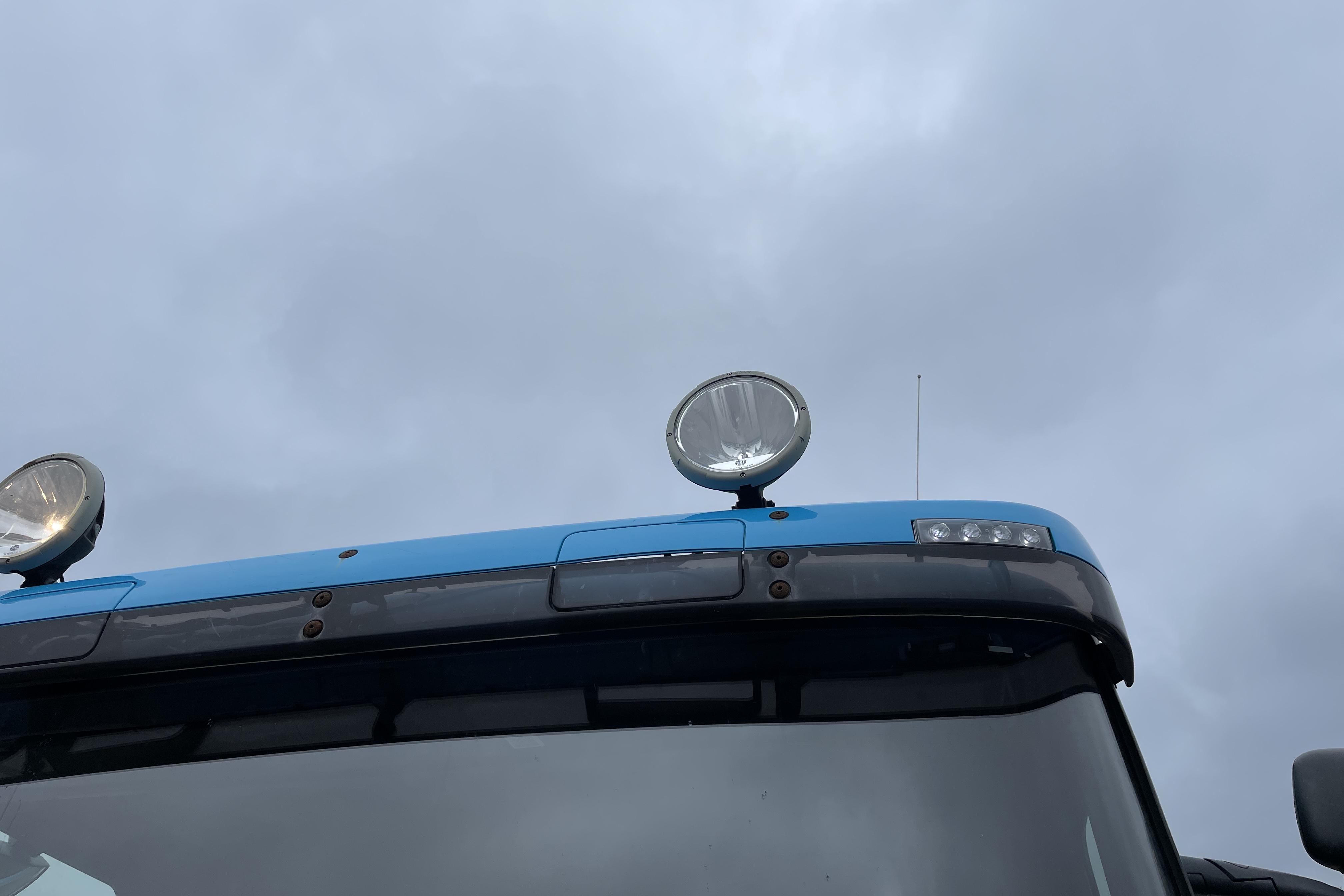 Scania P230 - 697 208 km - Automatyczna - niebieski - 2013