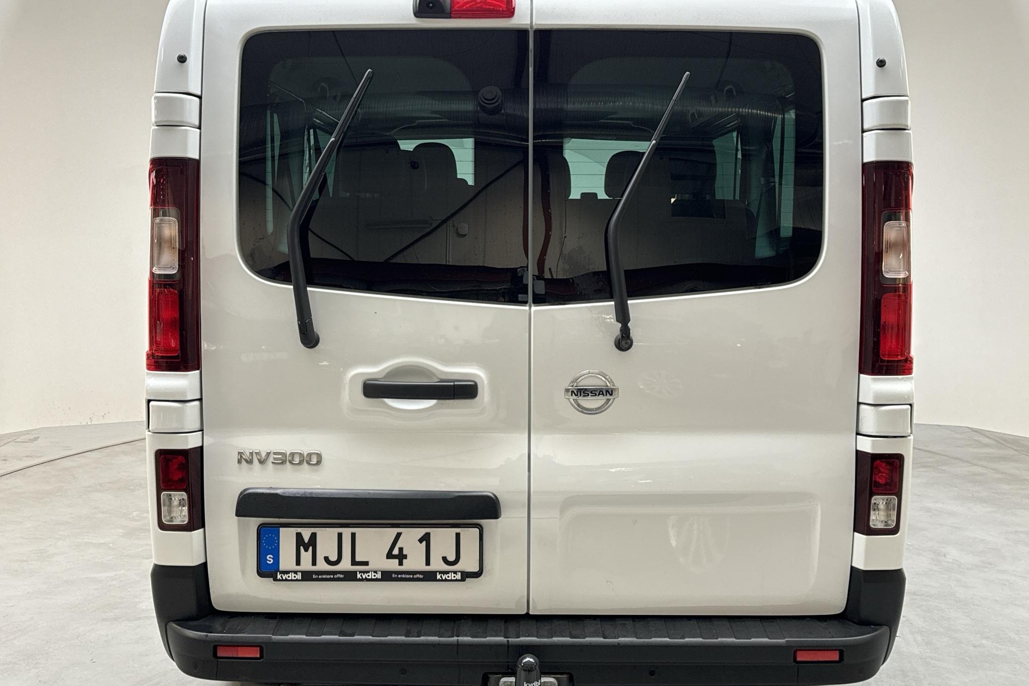 Nissan NV300 1.6 dCi Kombi (145hk) - 31 320 km - Manualna - biały - 2021