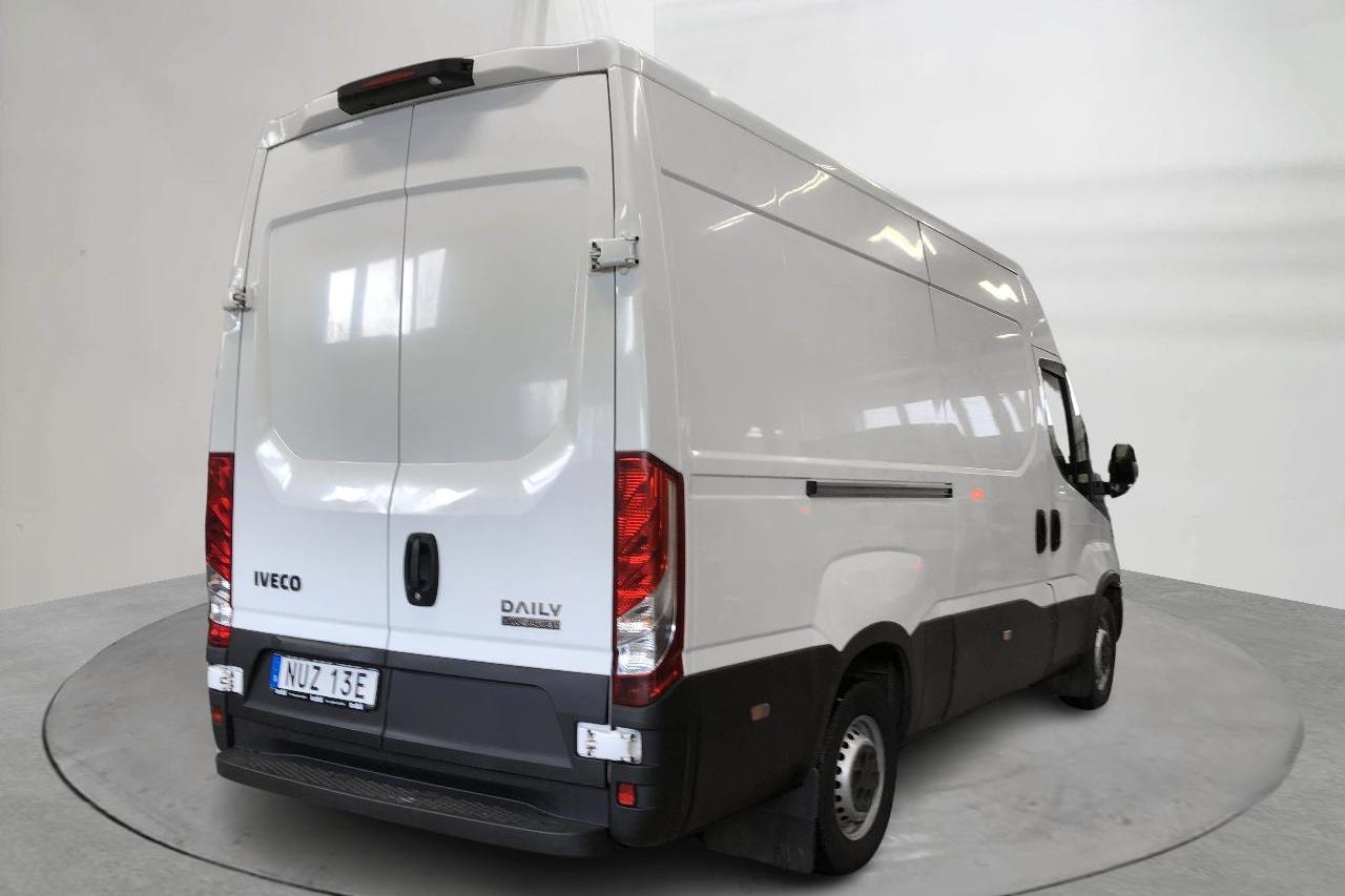 Iveco Daily 35 3.0 CNG Skåp (136hk) - 52 600 km - Automatyczna - biały - 2020