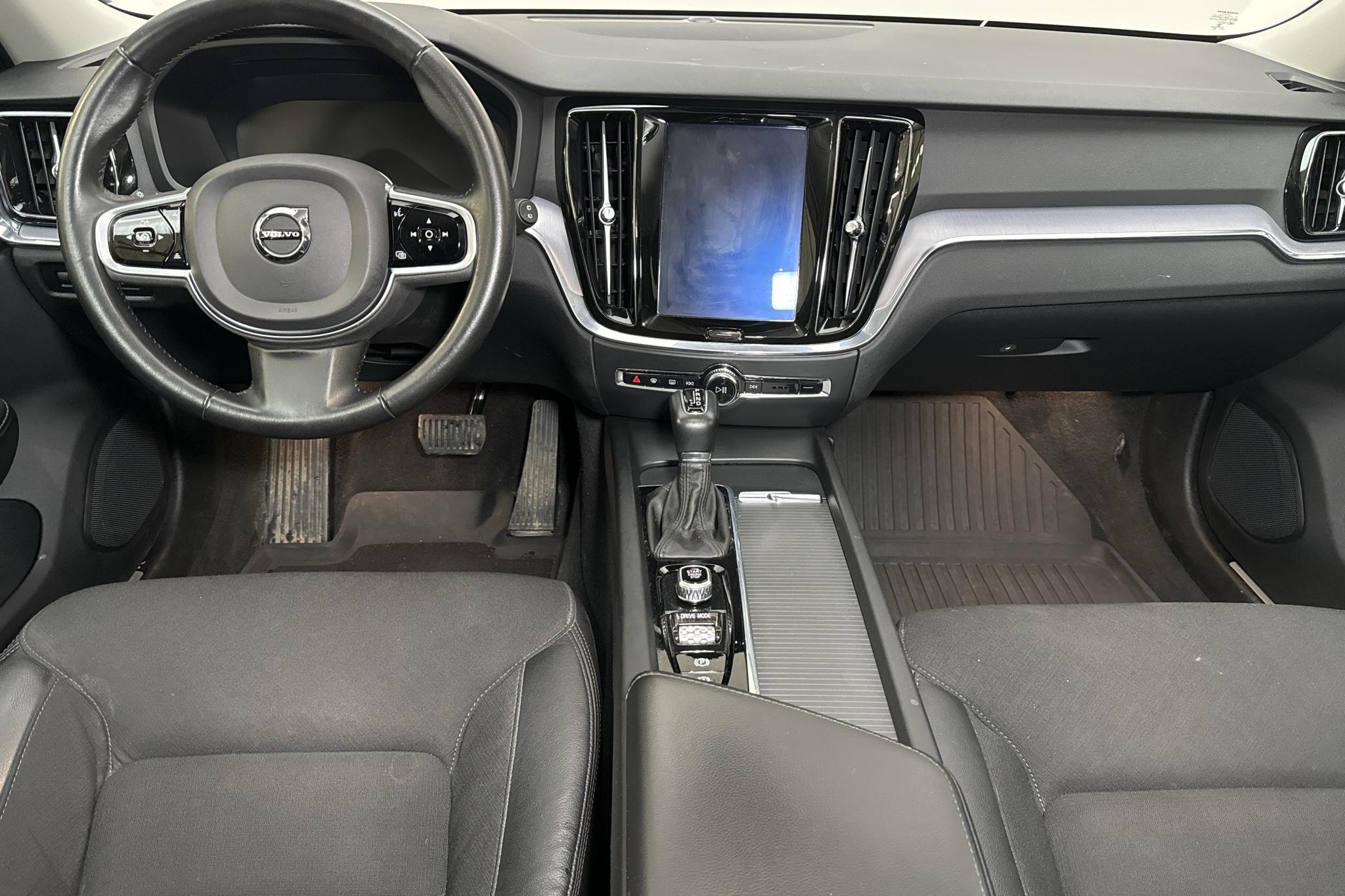 Volvo V60 D4 Cross Country AWD (190hk) - 147 640 km - Automatic - black - 2020