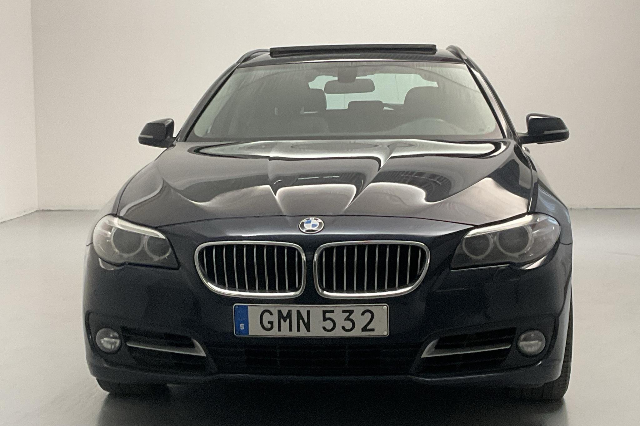 BMW 530d xDrive Touring, F11 (258hk) - 155 630 km - Automatyczna - niebieski - 2015