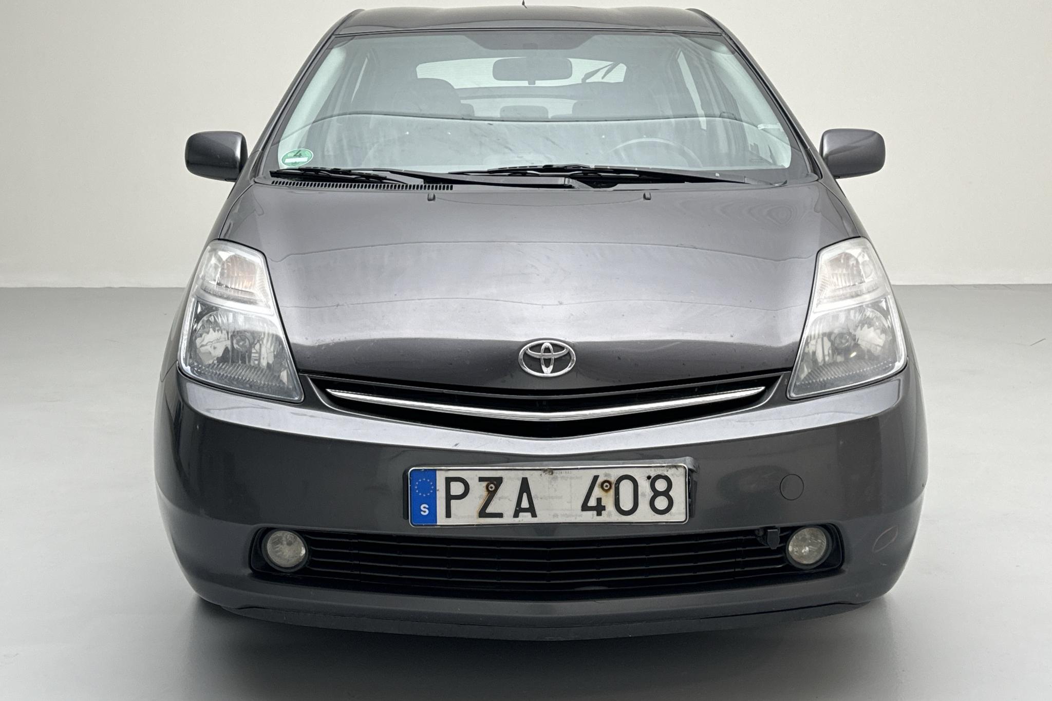 Toyota Prius 1.5 Hybrid (78hk) - 25 065 mil - Automat - grå - 2007