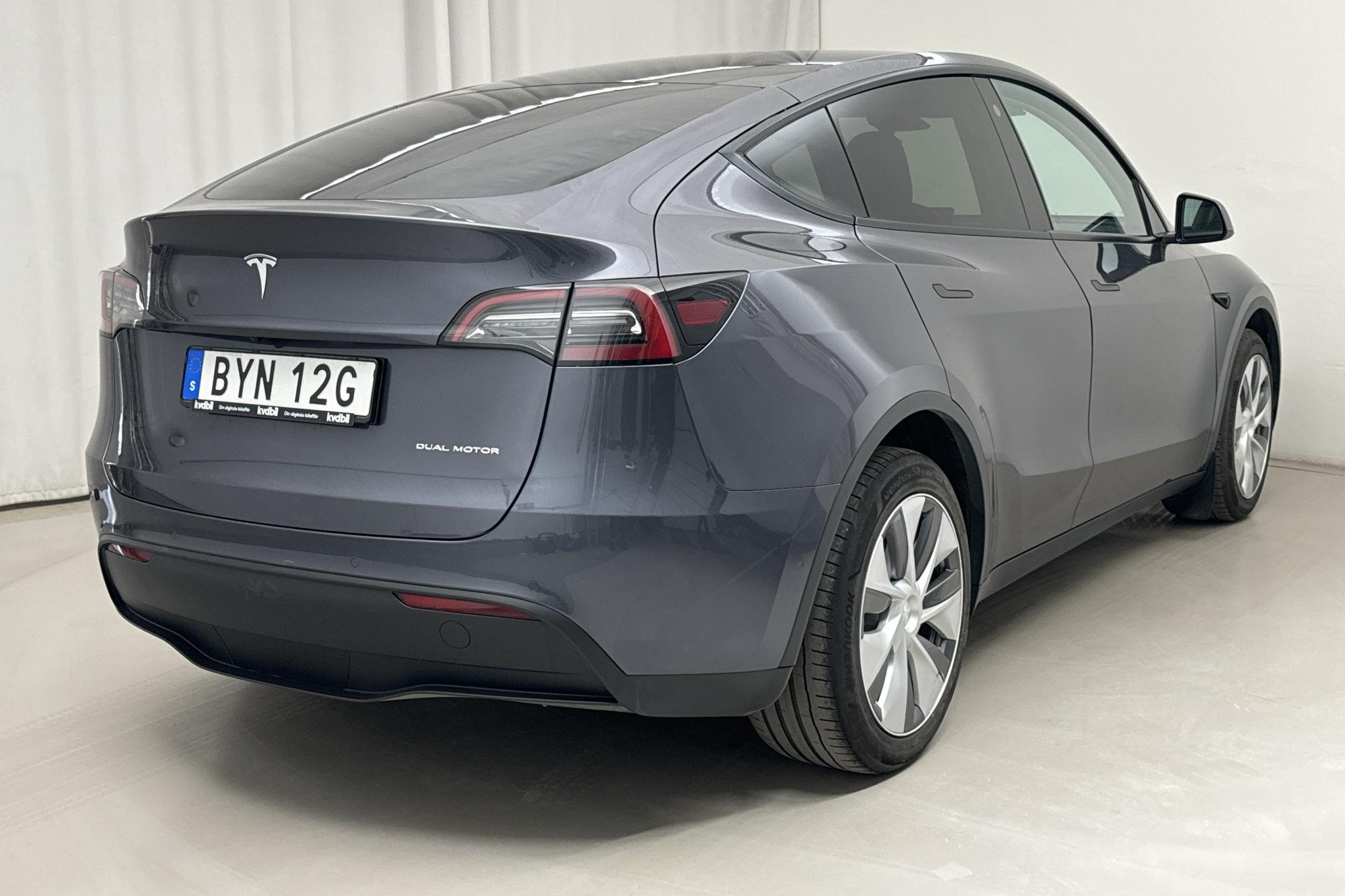 Tesla Model Y Long Range Dual Motor AWD - 10 242 mil - Automat - grå - 2022