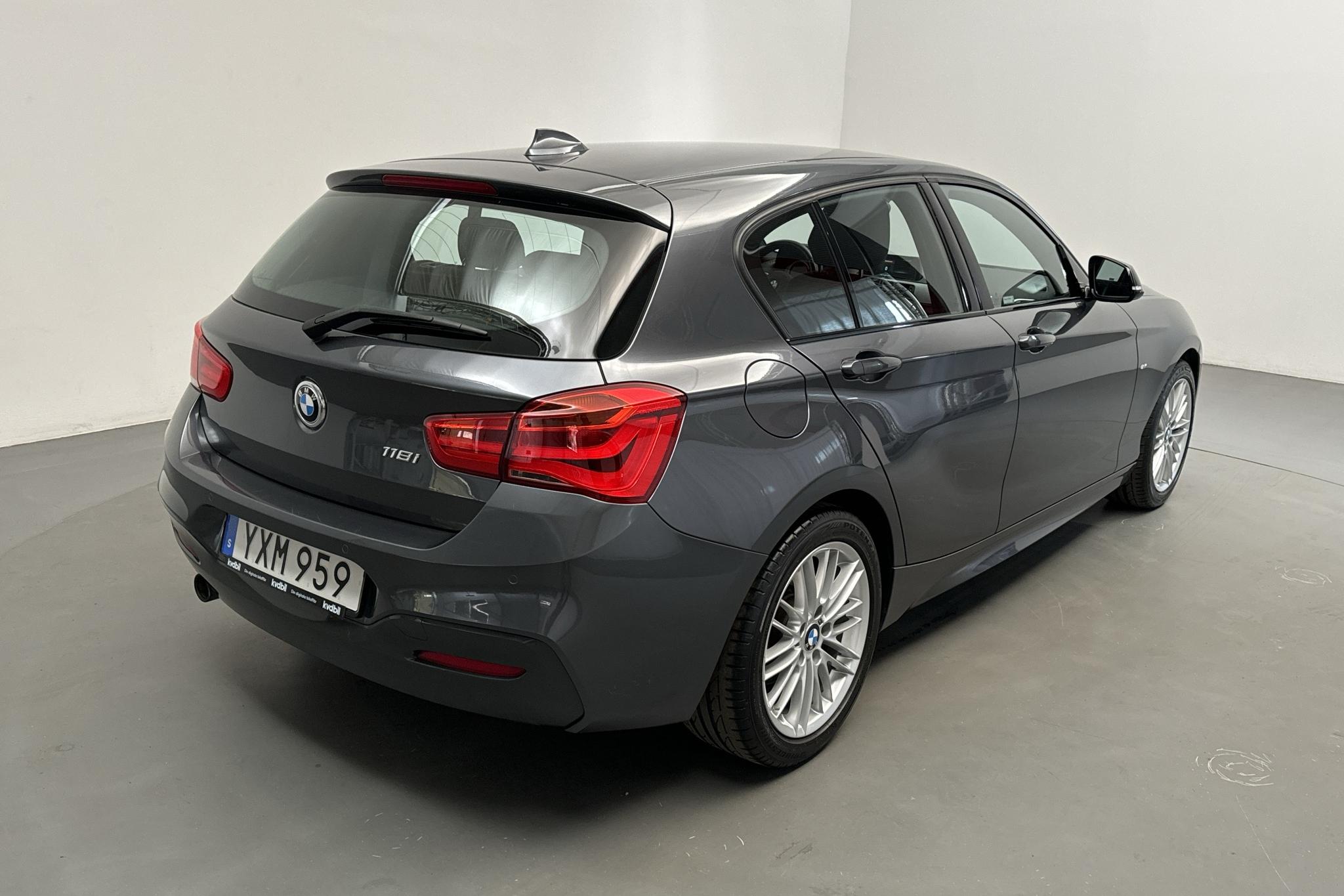 BMW 118i 5dr, F20 (136hk) - 44 250 km - Käsitsi - hall - 2018