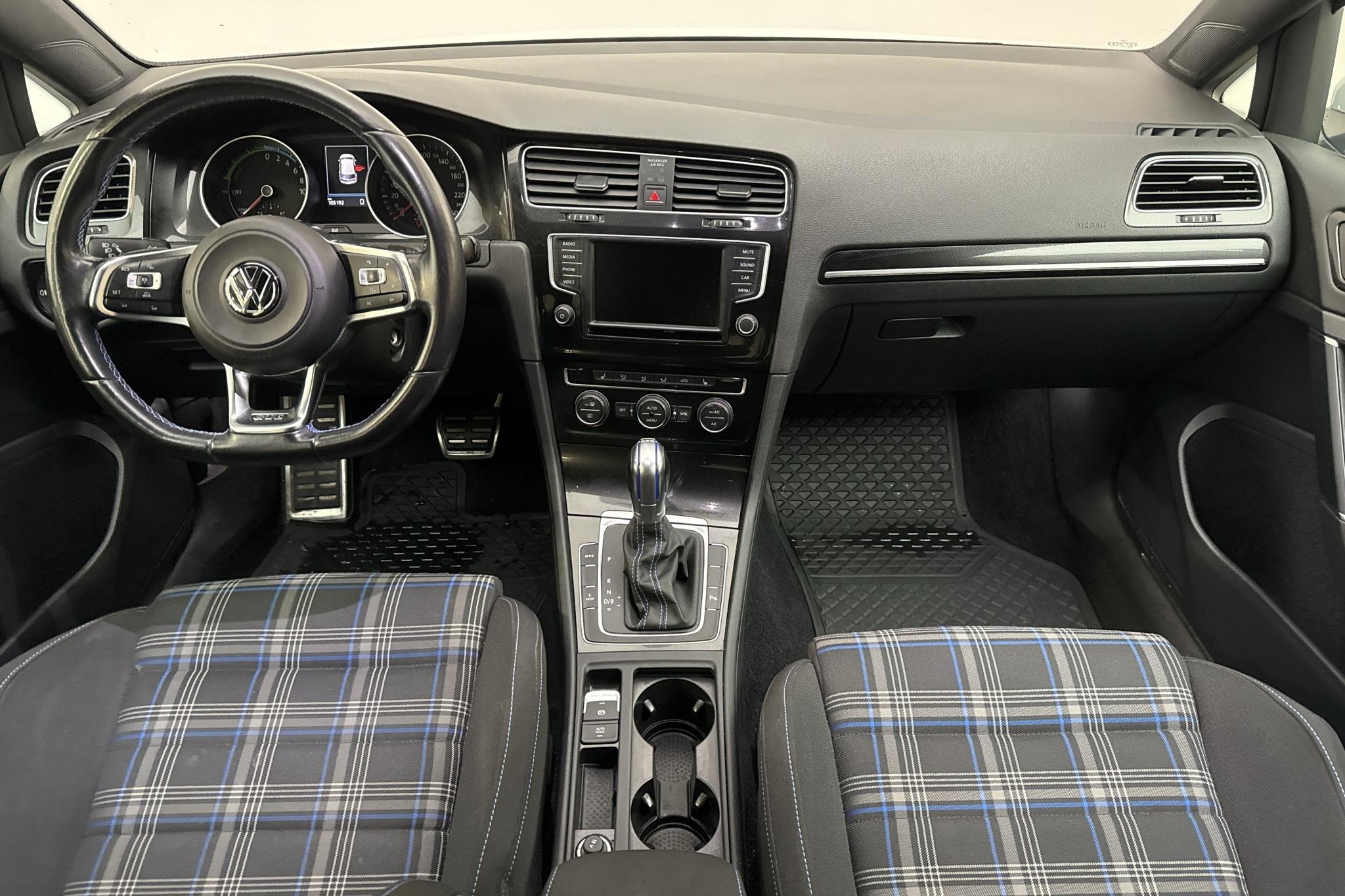 VW Golf VII GTE 5dr (204hk) - 105 190 km - Automatic - white - 2017