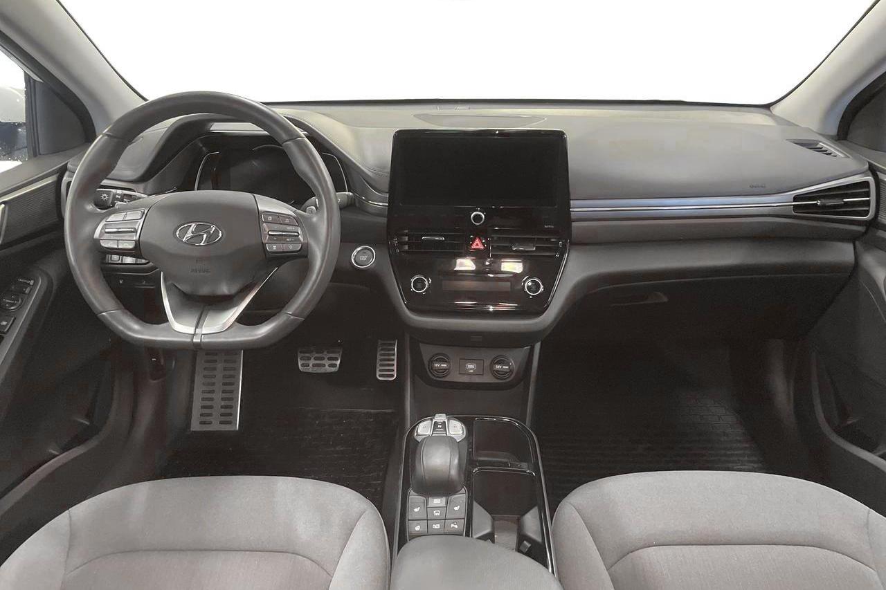 Hyundai IONIQ Electric (136hk) - 37 890 km - Automaatne - valge - 2020