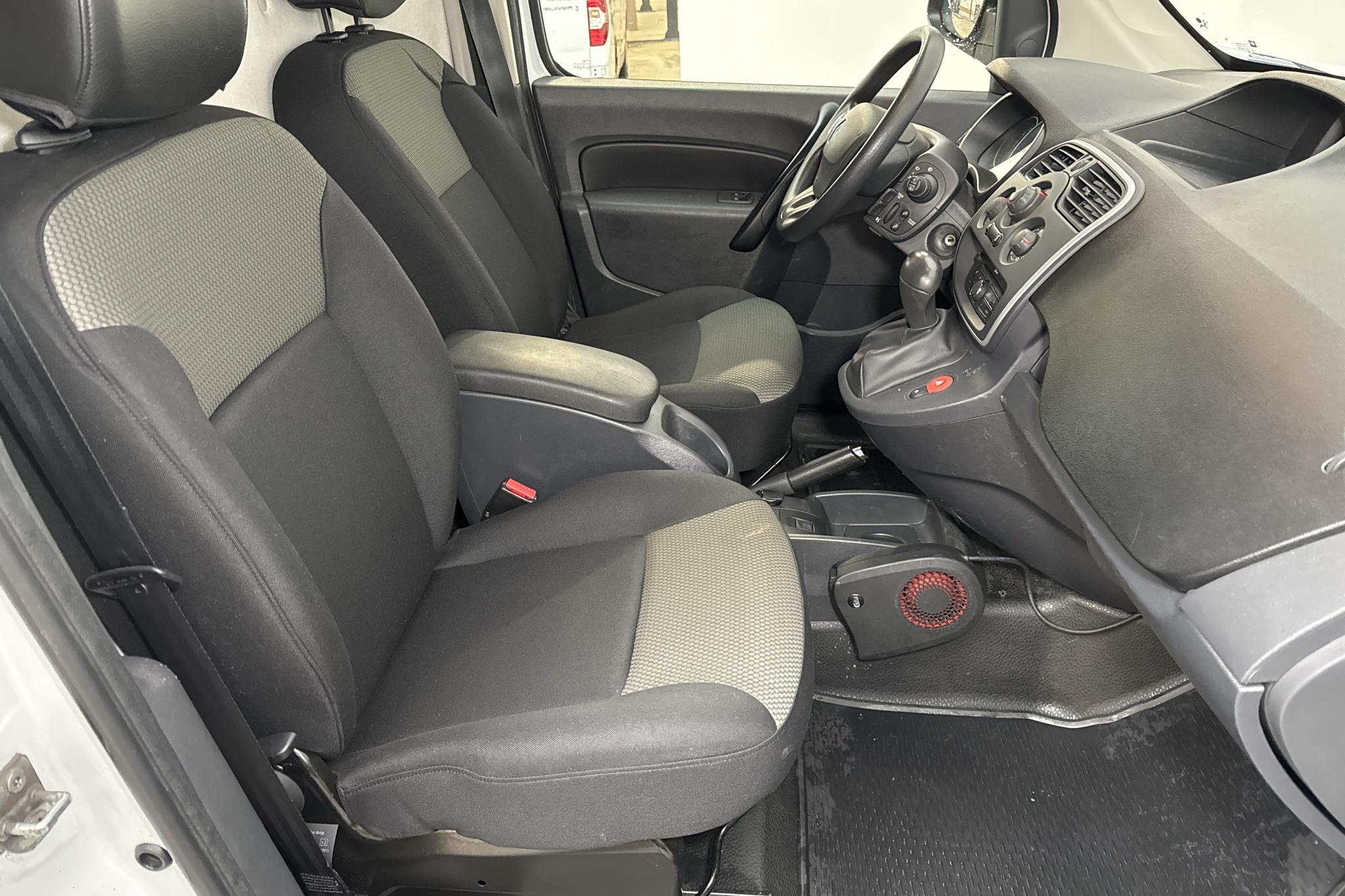 Renault Kangoo 1.5 dCi Express (90hk) - 8 259 mil - Automat - vit - 2019