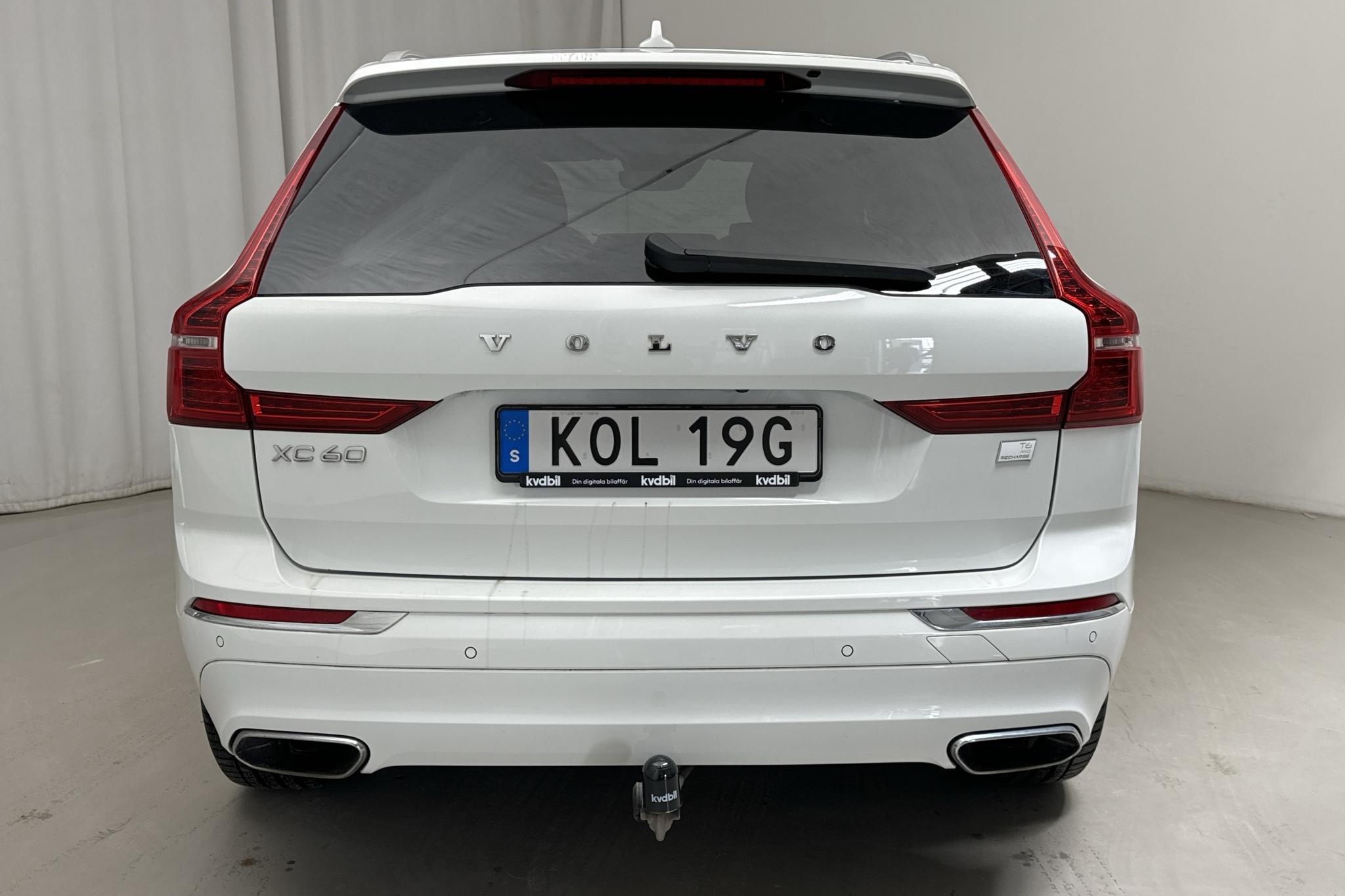 Volvo XC60 T6 AWD Recharge (340hk) - 64 140 km - Automatyczna - biały - 2021