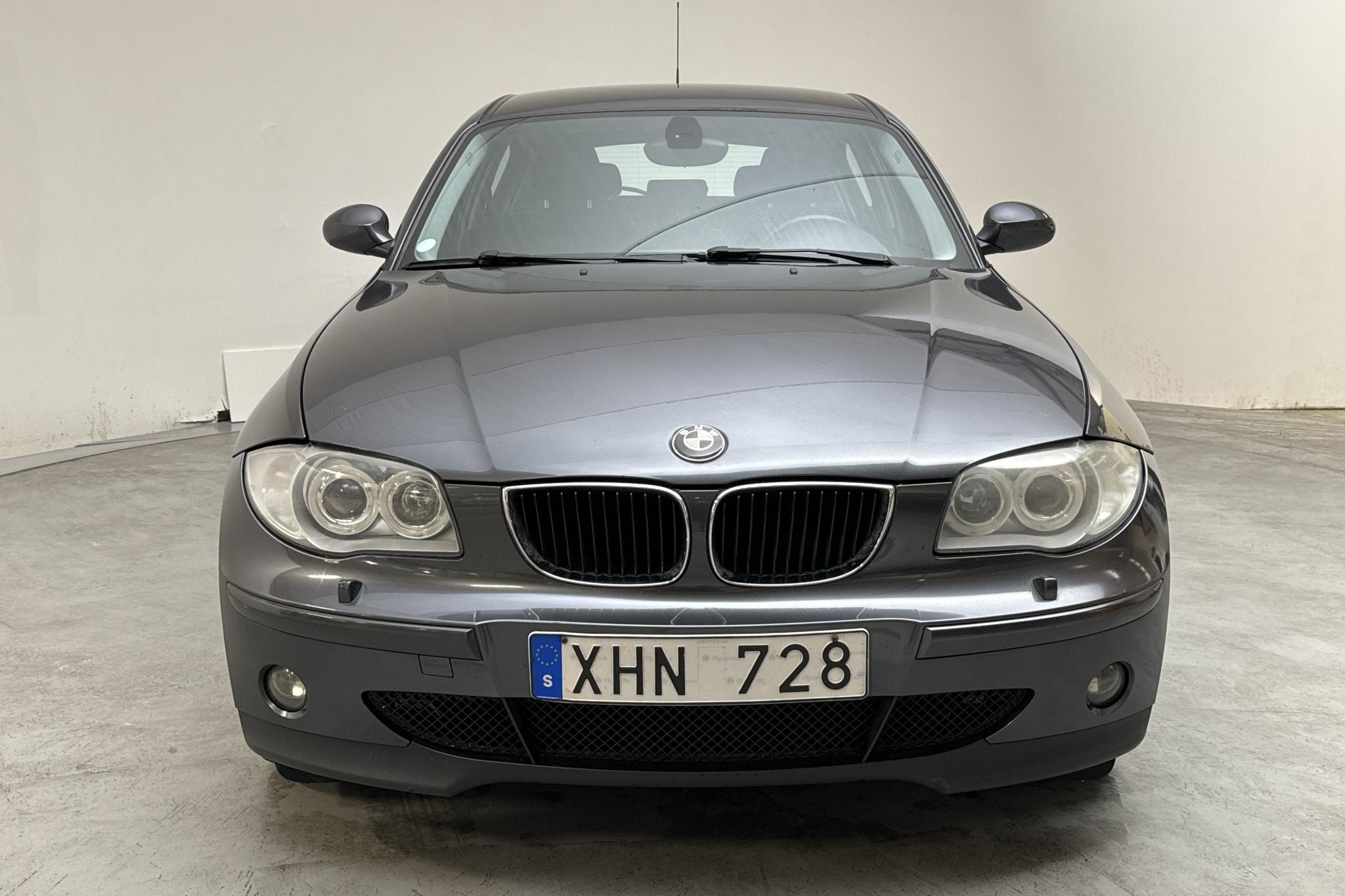 BMW 118i 5dr, E87 (129hk) - 136 280 km - Manual - gray - 2006