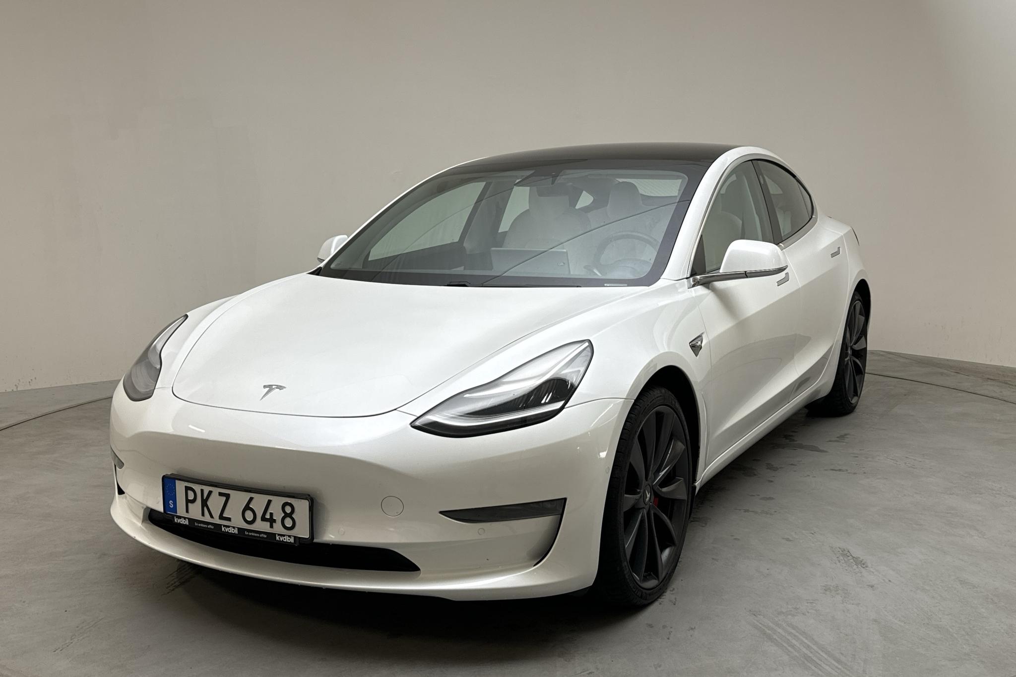 Tesla Model 3 Performance AWD - 5 653 mil - Automat - vit - 2020