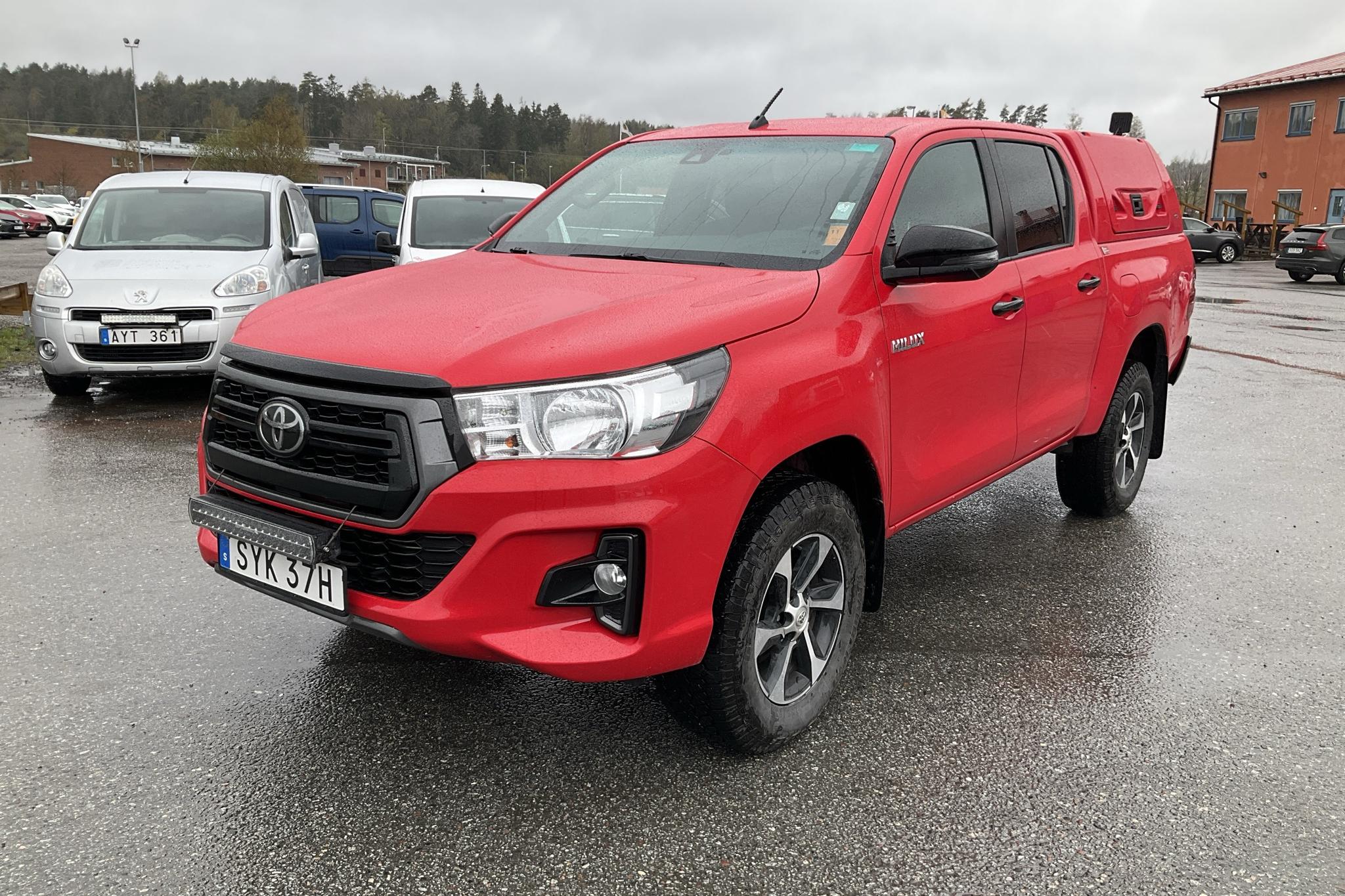 Toyota Hilux 2.4 D 4WD (150hk) - 8 524 mil - Automat - röd - 2020
