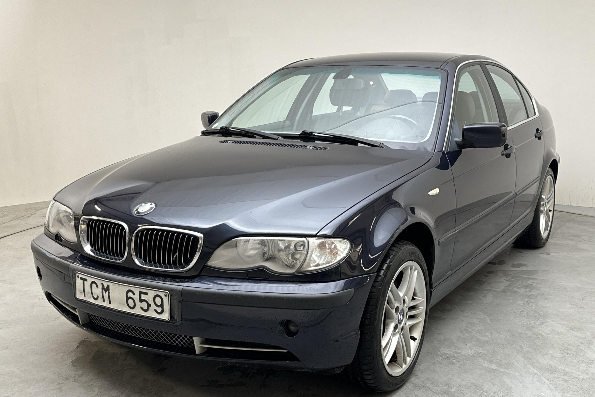 BMW 330xi Sedan, E46 (231hk) - 12 082 mil - Manuell - blå - 2002