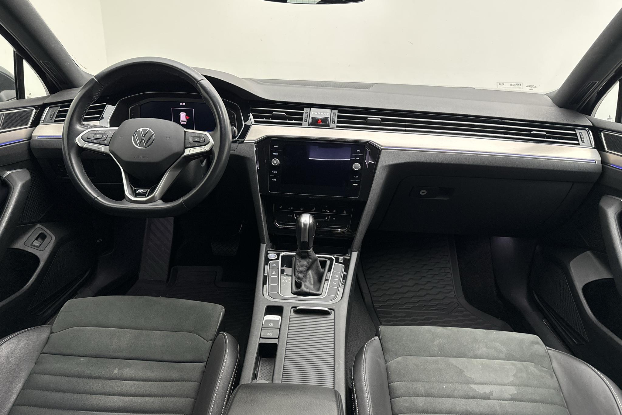 VW Passat 2.0 TDI Sportscombi 4Motion (200hk) - 92 980 km - Automatic - Dark Grey - 2021