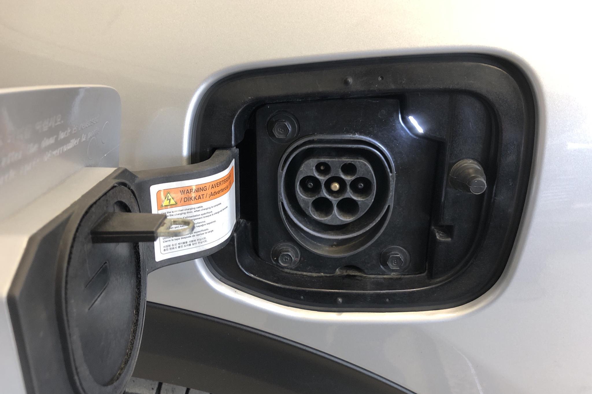KIA Niro Plug-in Hybrid 1.6 (141hk) - 8 456 mil - Automat - grå - 2019