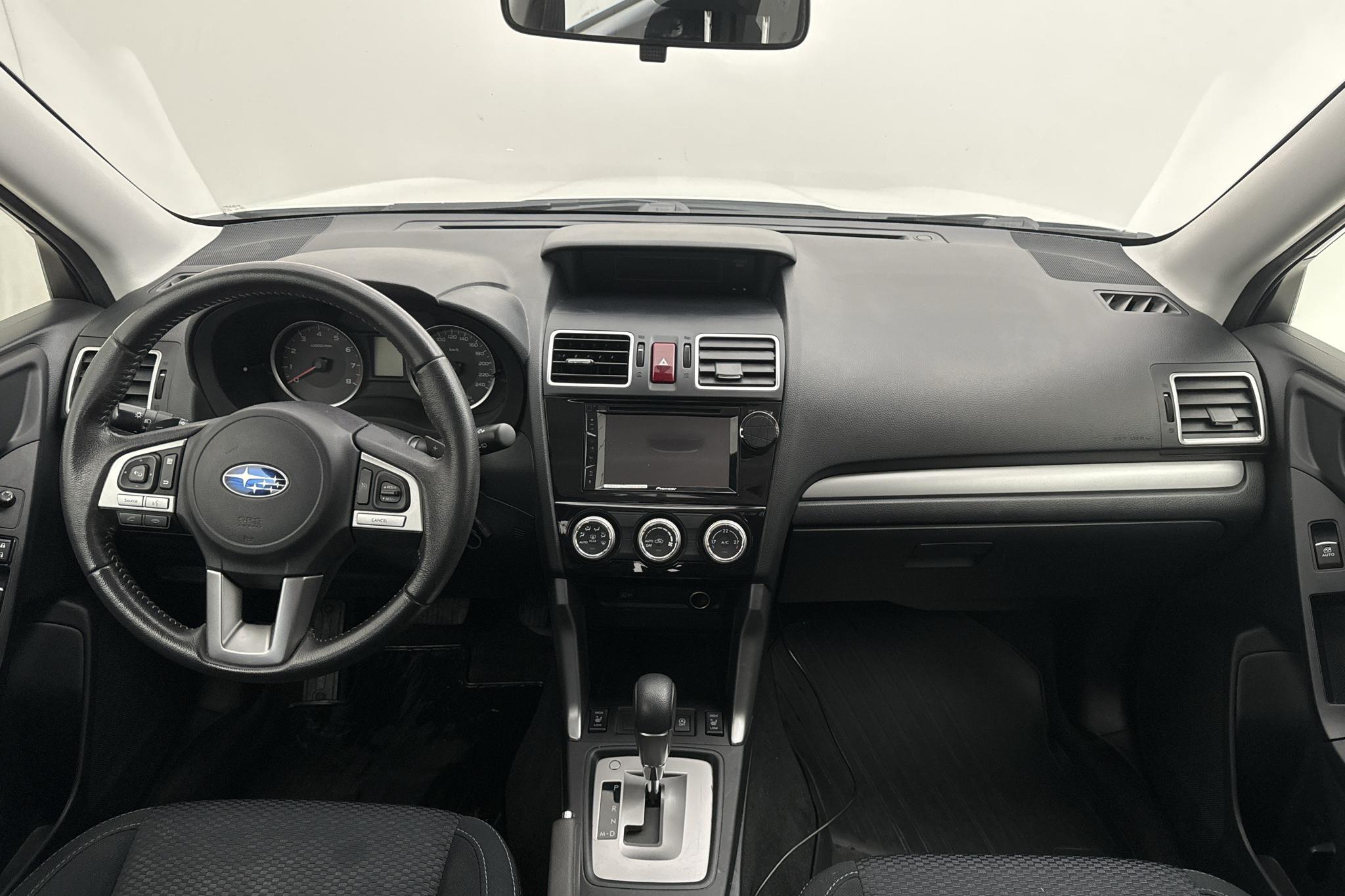 Subaru Forester 2.0 (150hk) - 8 642 mil - Automat - vit - 2018