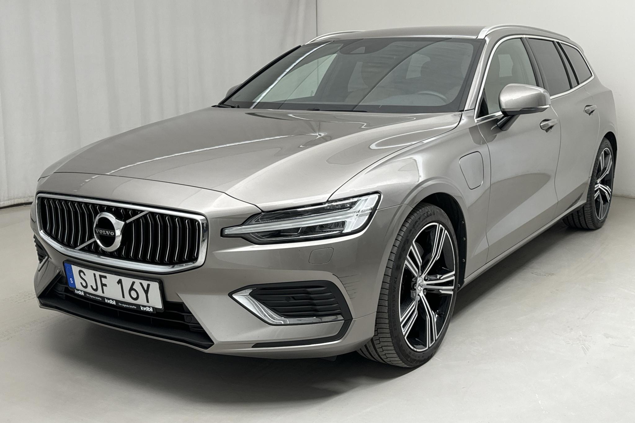 Volvo V60 T6 AWD Recharge (340hk) - 111 960 km - Automatic - gray - 2021