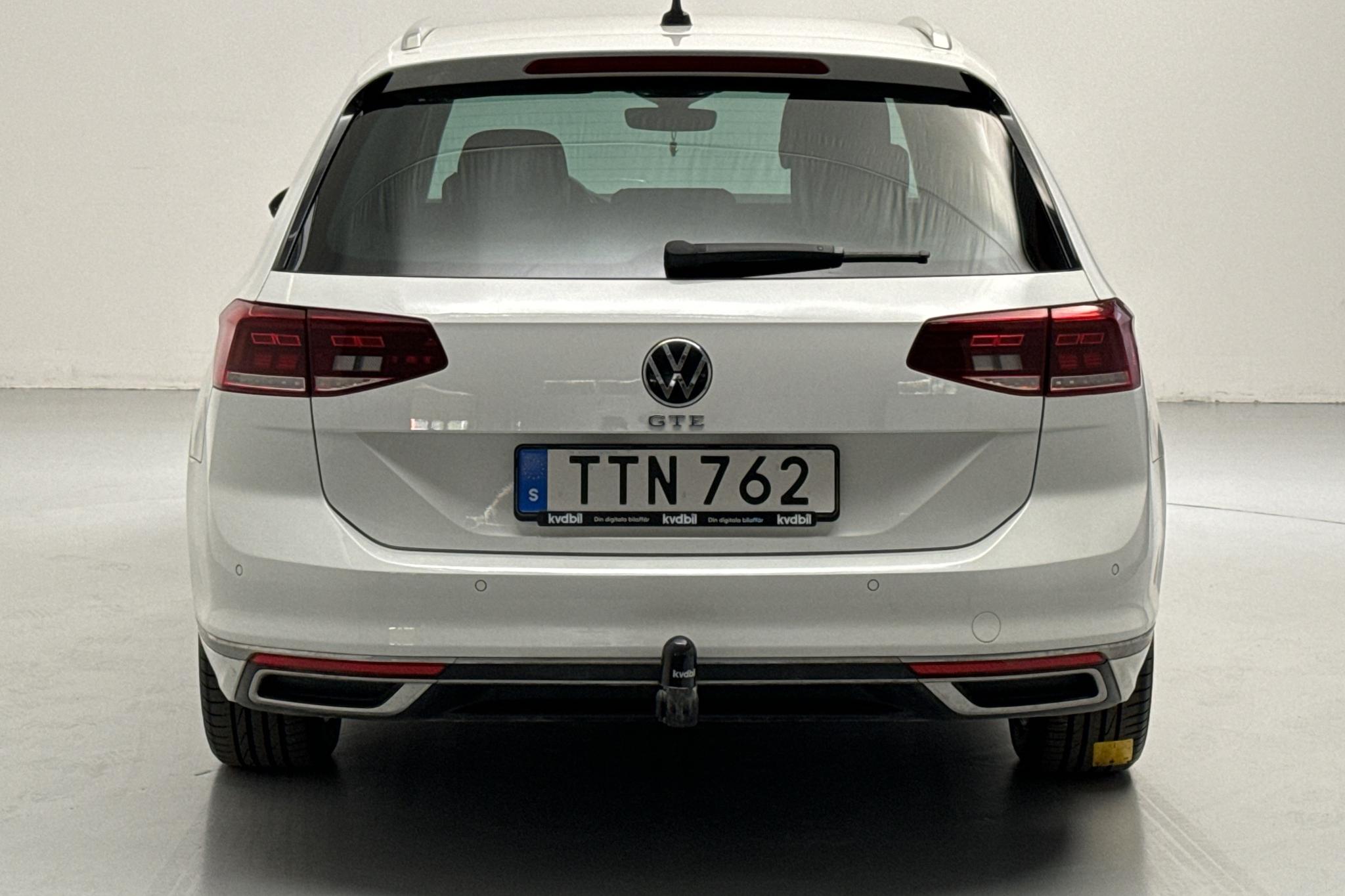 VW Passat 1.4 GTE Sportscombi (218hk) - 141 050 km - Automatic - white - 2021
