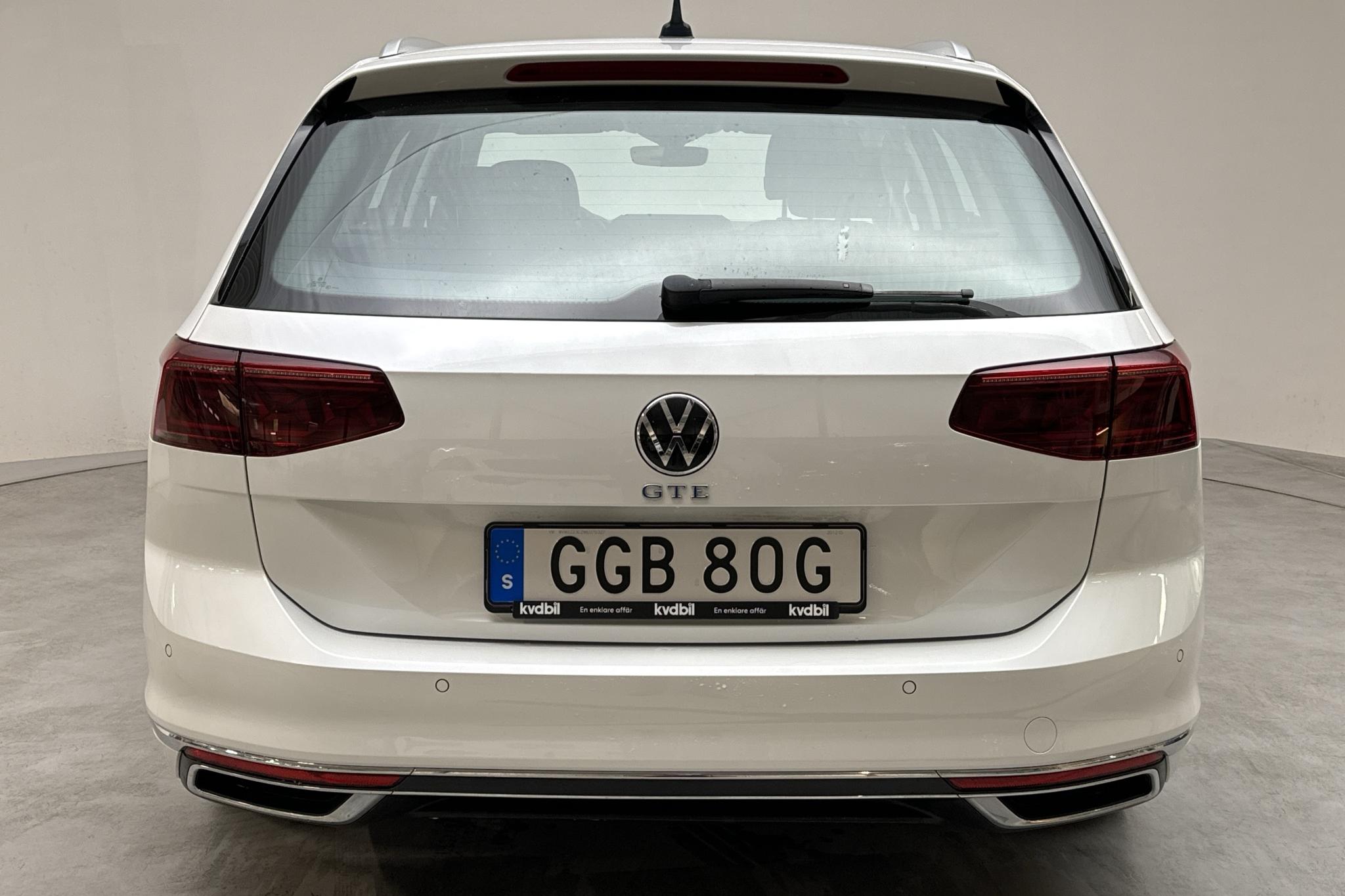VW Passat 1.4 GTE Sportscombi (218hk) - 43 020 km - Automatic - white - 2021